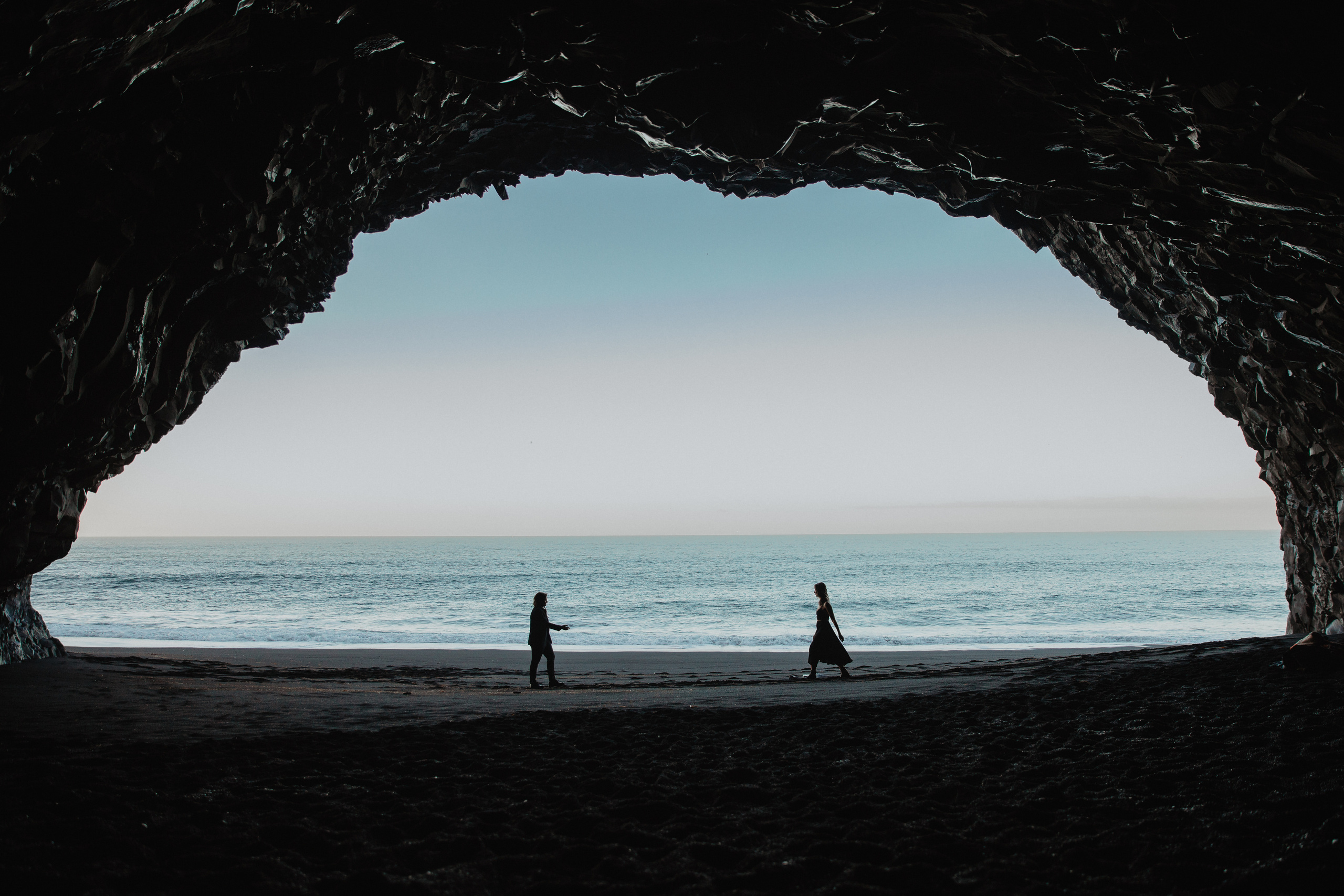 Sunrise elopement at black sand beach in Iceland. Iceland elopement photo and video | Nikolaichik Photo