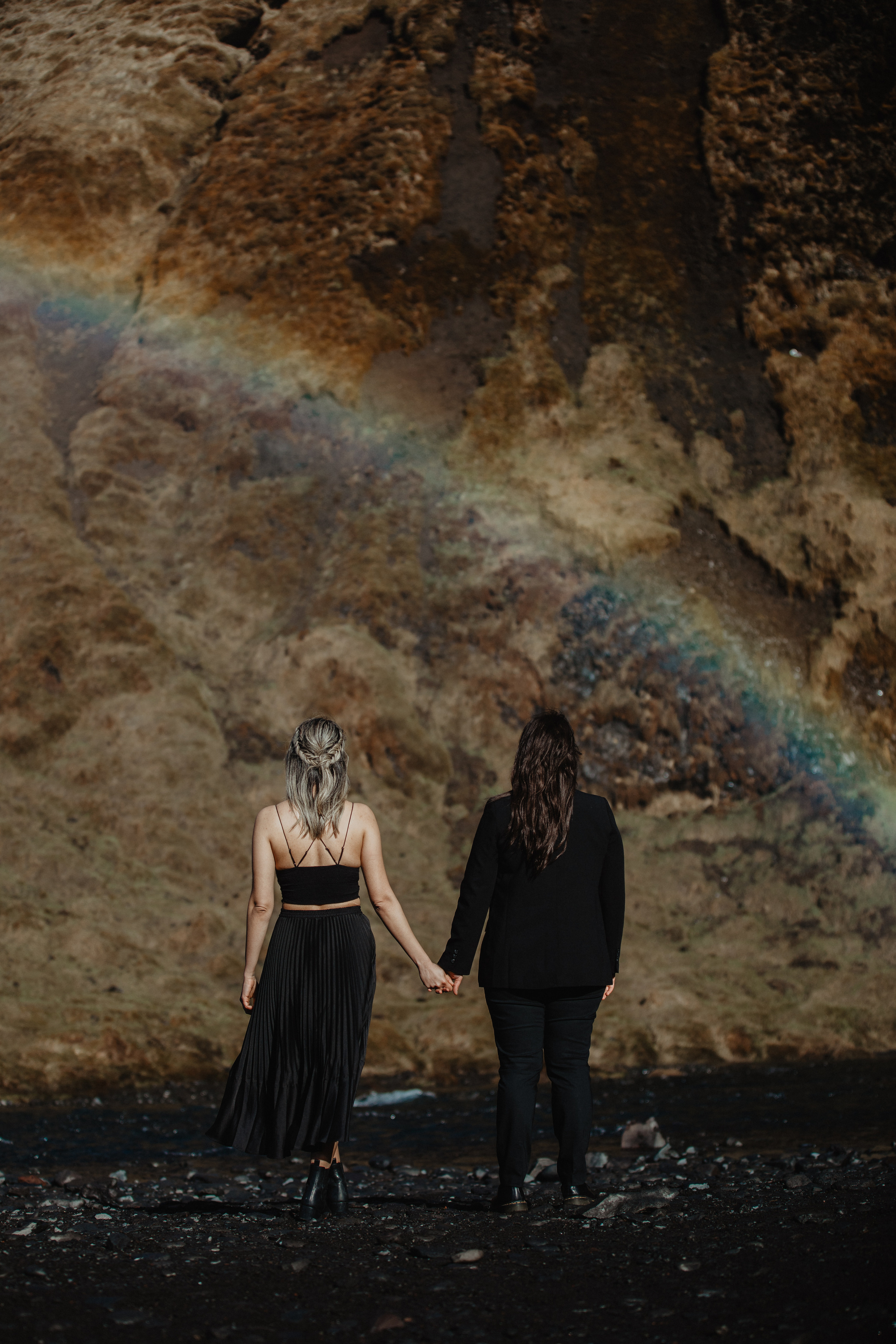 Sunrise elopement at black sand beach in Iceland. Iceland elopement photo and video | Nikolaichik Photo