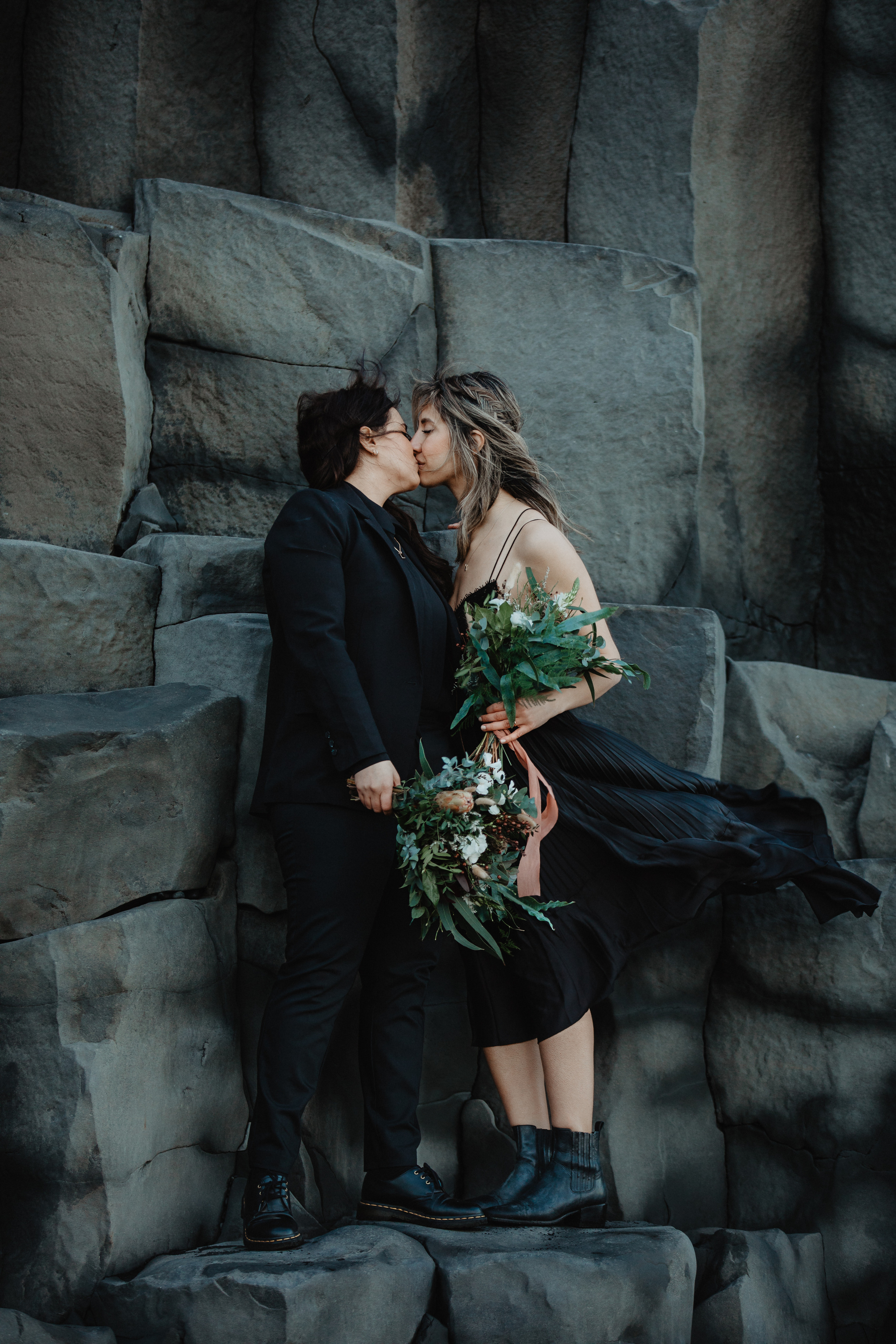 Sunrise elopement at black sand beach in Iceland. Iceland elopement photo and video | Nikolaichik Photo