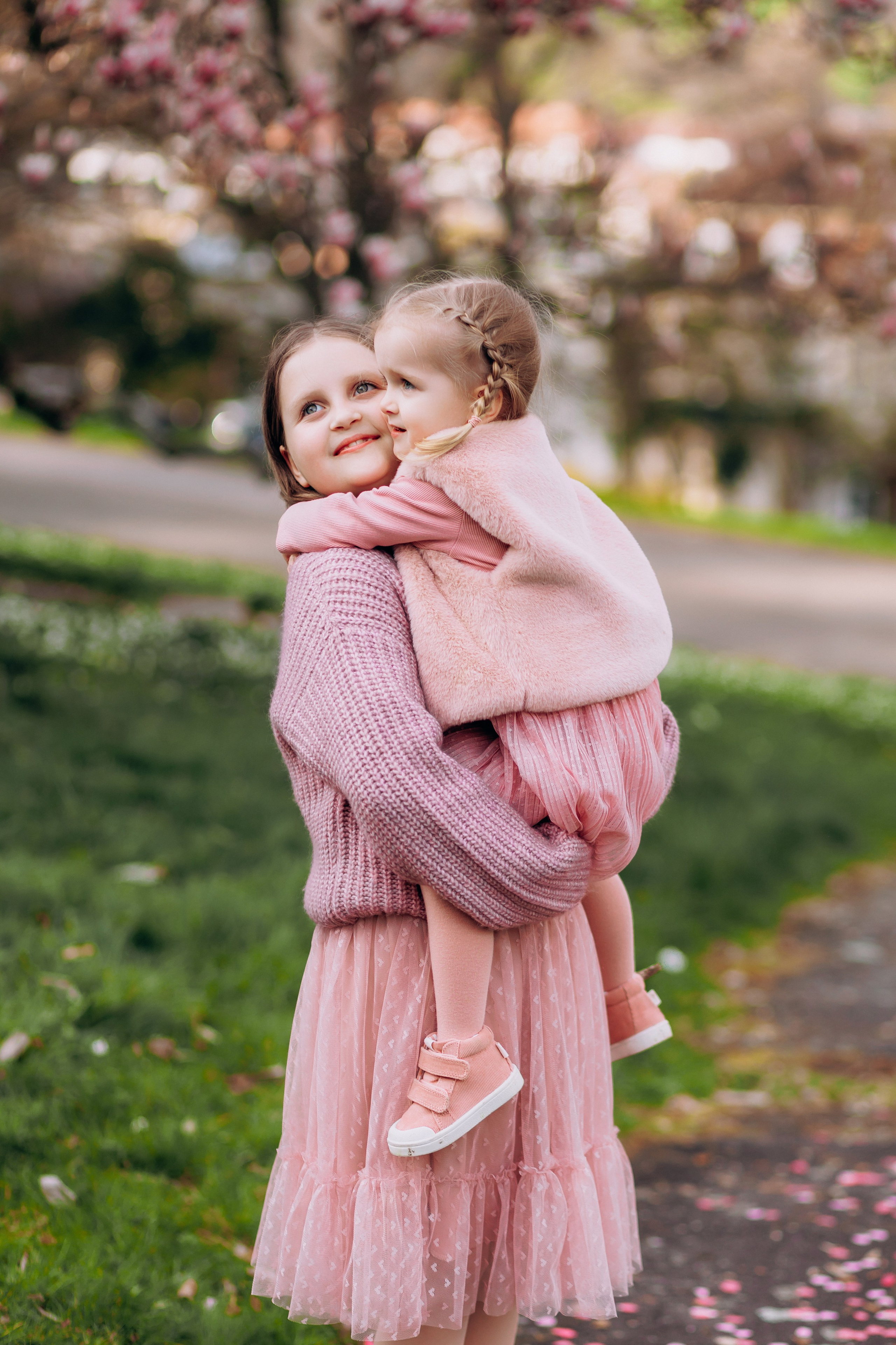 Tatiana, Alisa, Daria. Wedding and Family Photograph