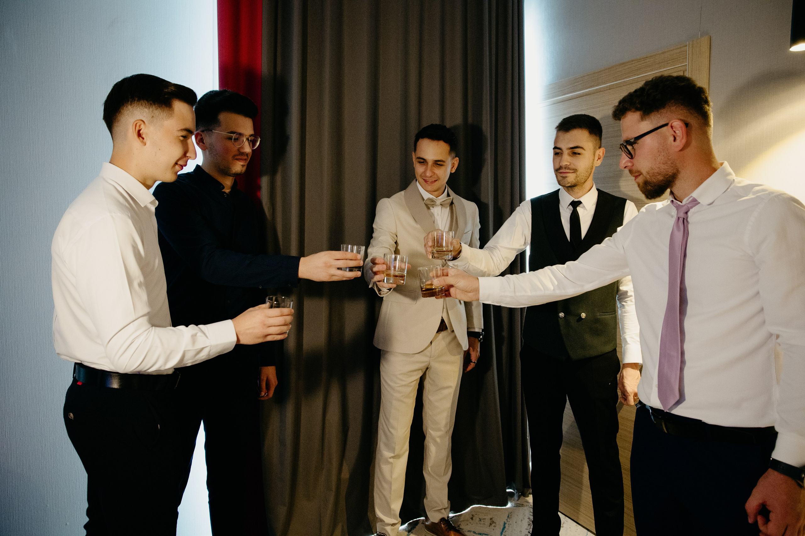 Nunta Targu-Jiu. MDimaFotoStudio. Fotograf de nuntă, evenimente private și de familie