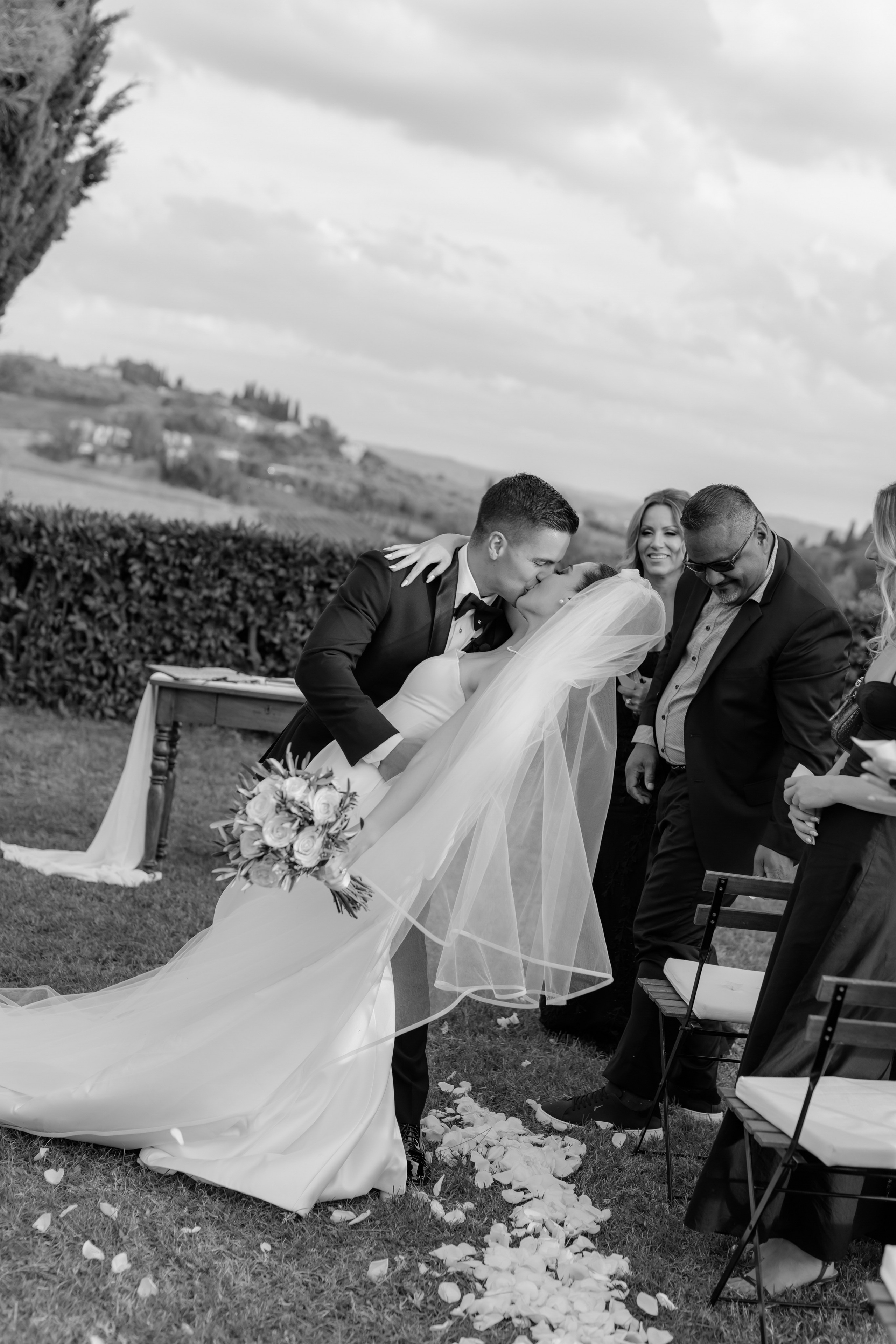 Dom&Ally. Wedding photographer Italy
