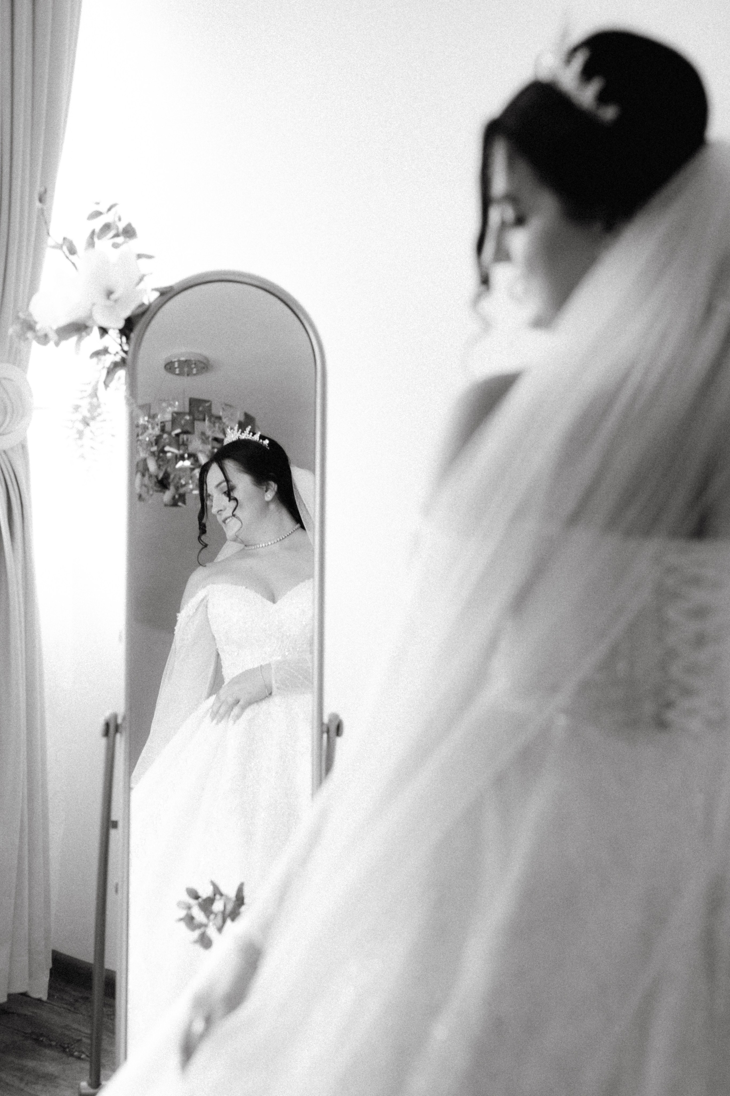 Documentary Weddings. Adrian Aioanei — Fotograf profesionist de nuntă în Iași, Suceava și București. Specializat în evenimente, portrete și fine art