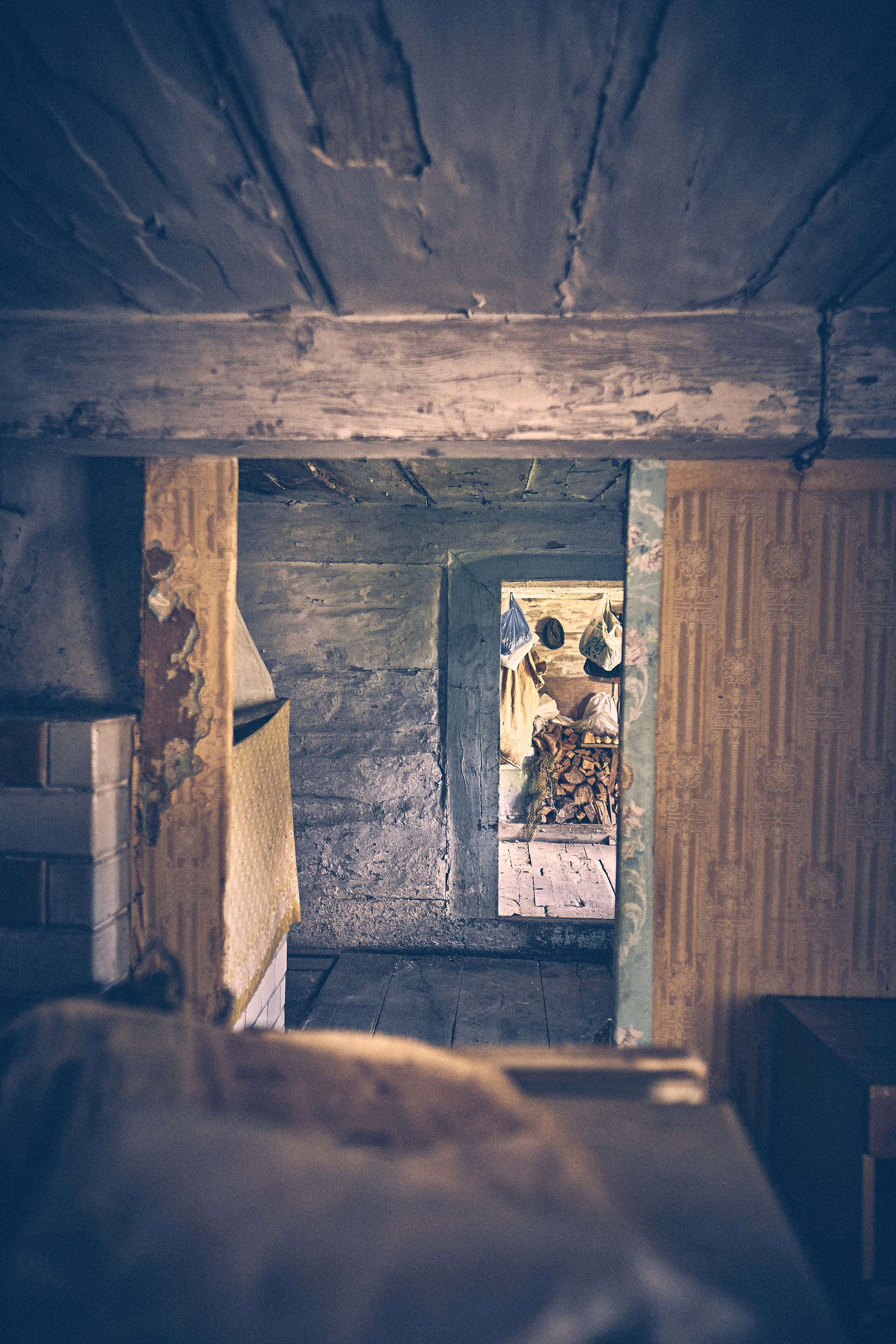 Andriej Szypiłow - Fotograf i Wideograf - Reportaż artystyczny - wizyta rodzinna in the middle of nowhere. Zabita dechami wieś na granicy Białorusi i Polski.