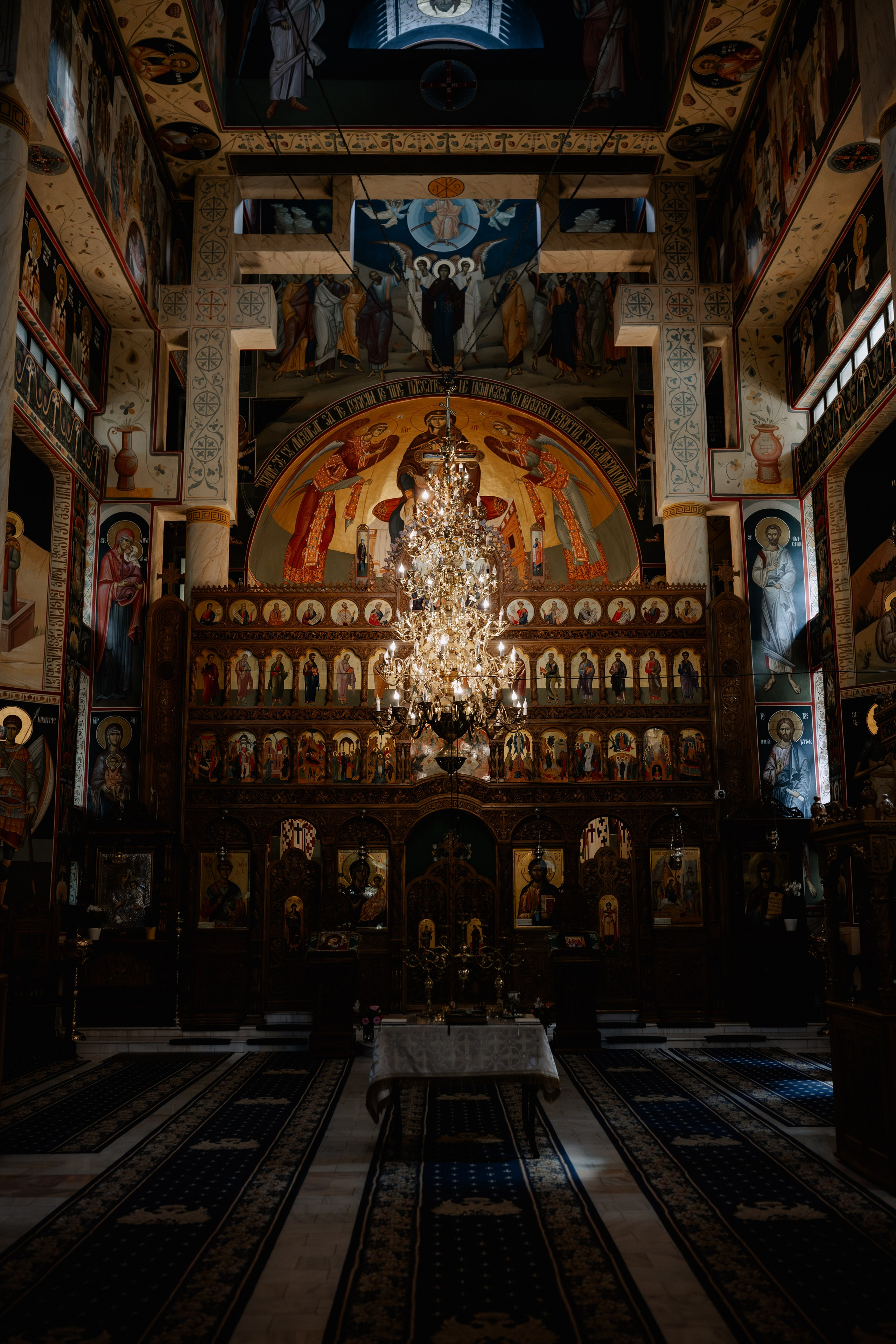 Cununie civila in aer liber , artificii de zi colorate , decor nunta , nunta la Hotel Traian. Proud Vision Weddings | Wedding Photography & Film — Servicii profesionale Foto Video Nunta Iasi