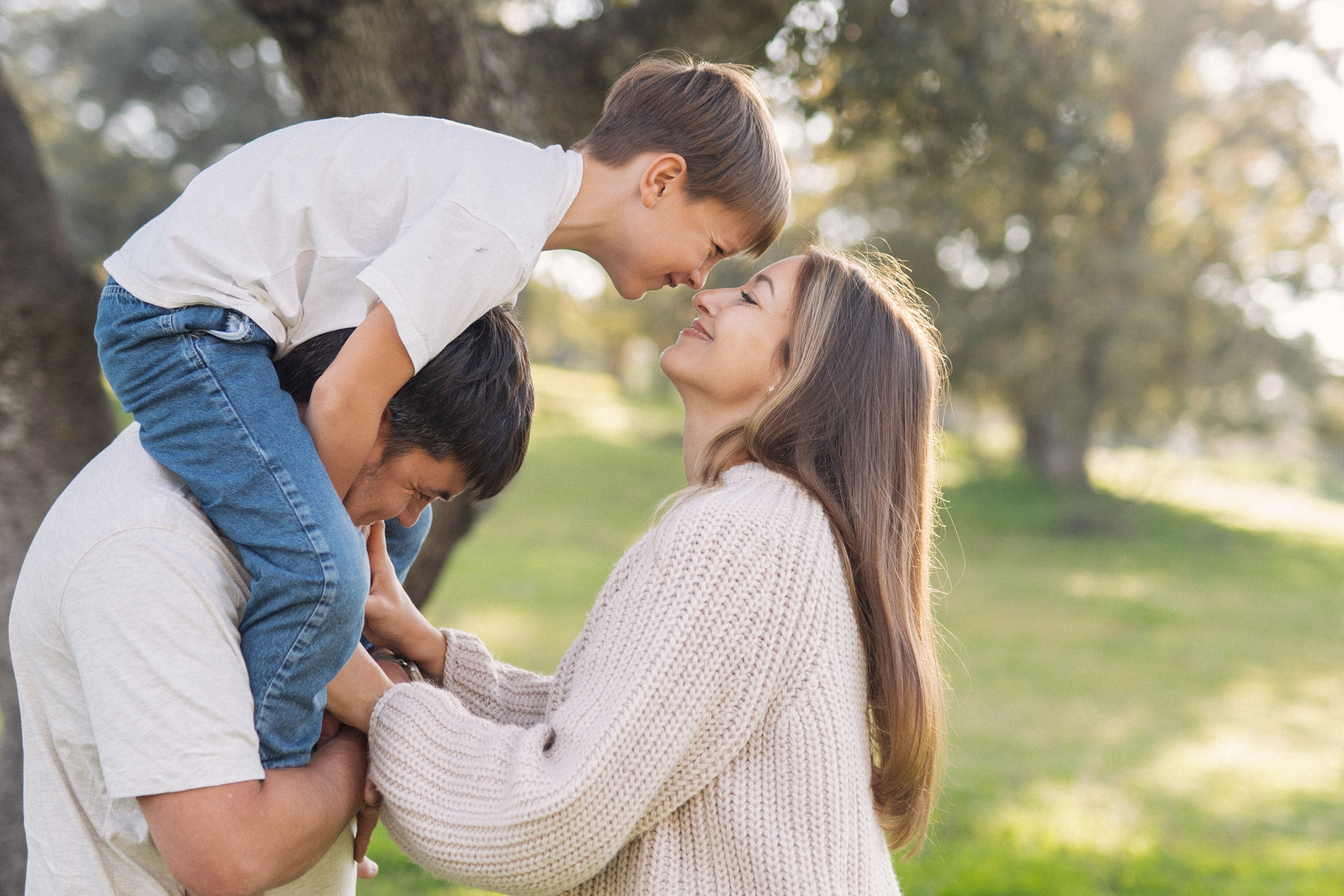 Family Session Photography in Spain. Photographer in Madrid, Spain. Alyona Belyaninova