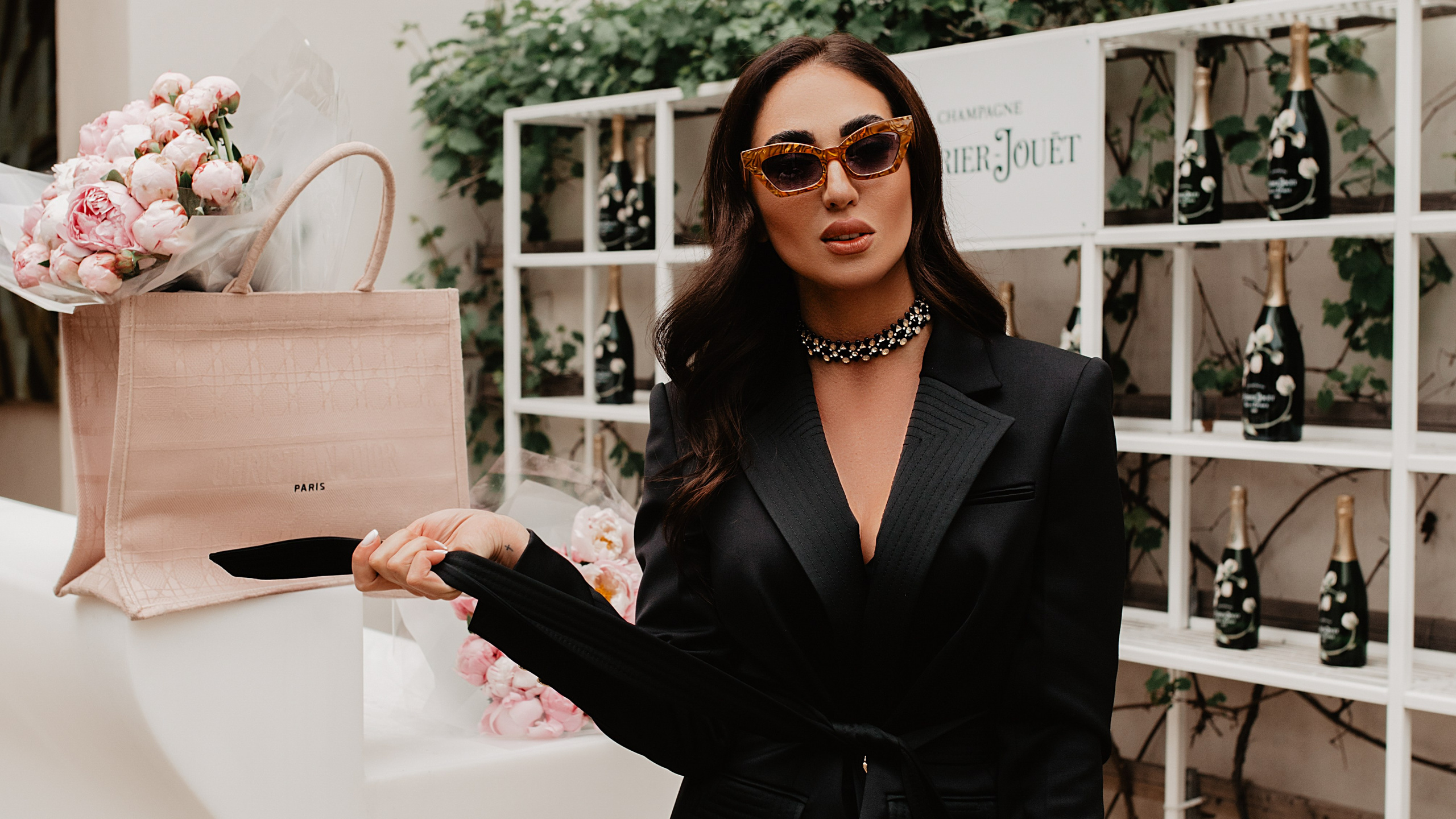 Nairi&ari. ANNA-MARIA PHOTO CONTENT CREATOR — fotograf, estét, umělec a vizuální expert na Instagram v Praze