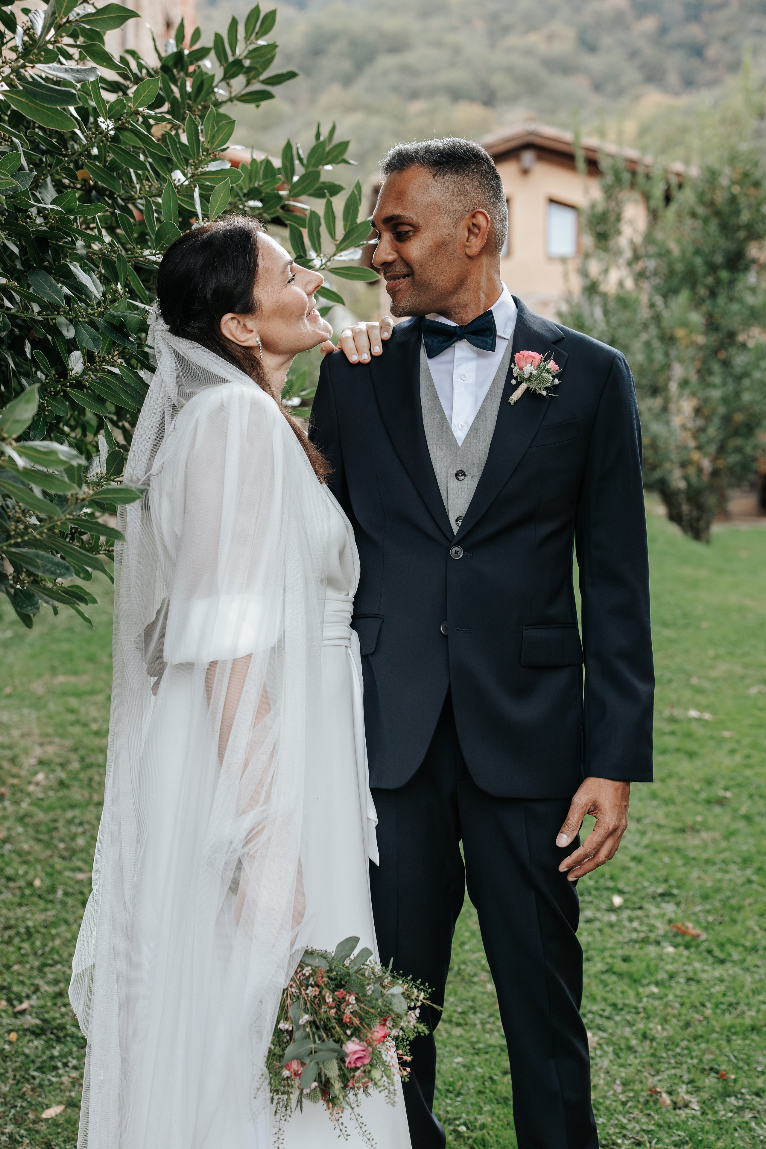 Aurelia+Anand, 02.11.2025, Olot. Fotógrafa de bodas en Cataluña