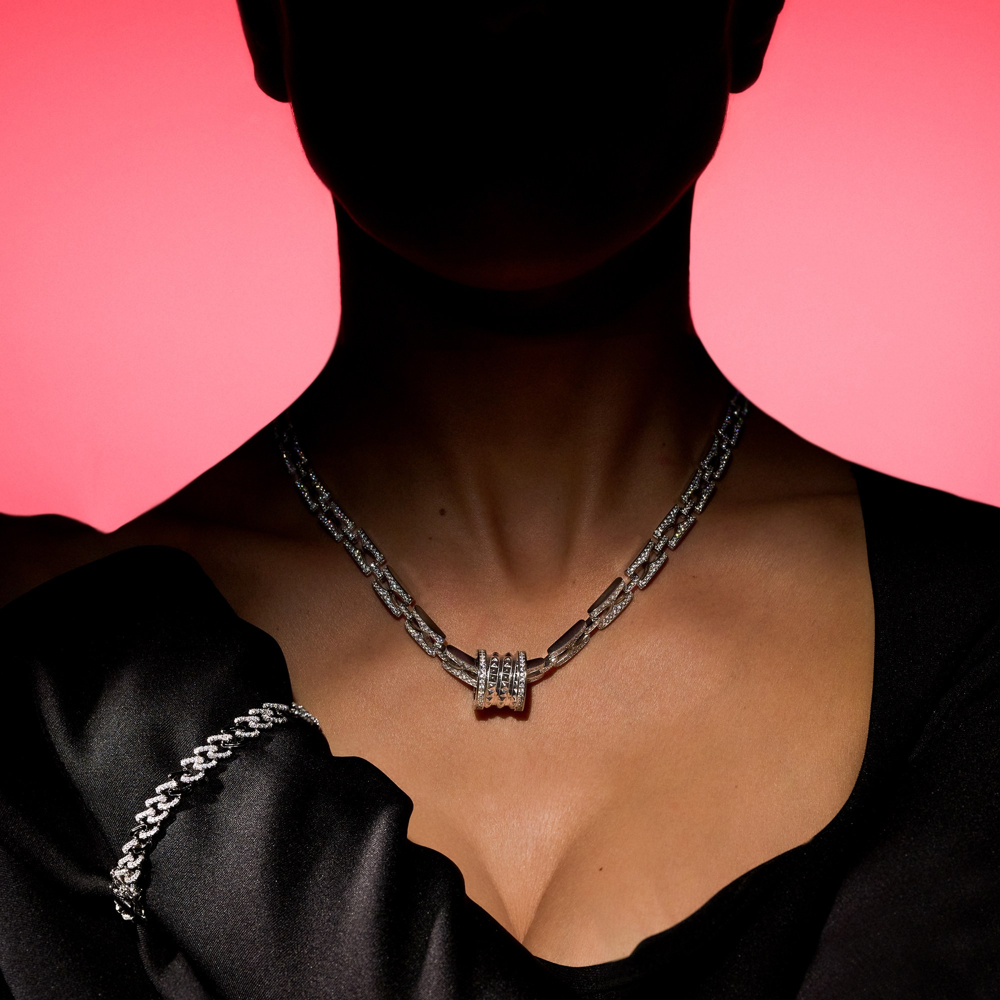 Fotografija nakita na modelu. Fotografija i video nakita, foto-studio Beograd