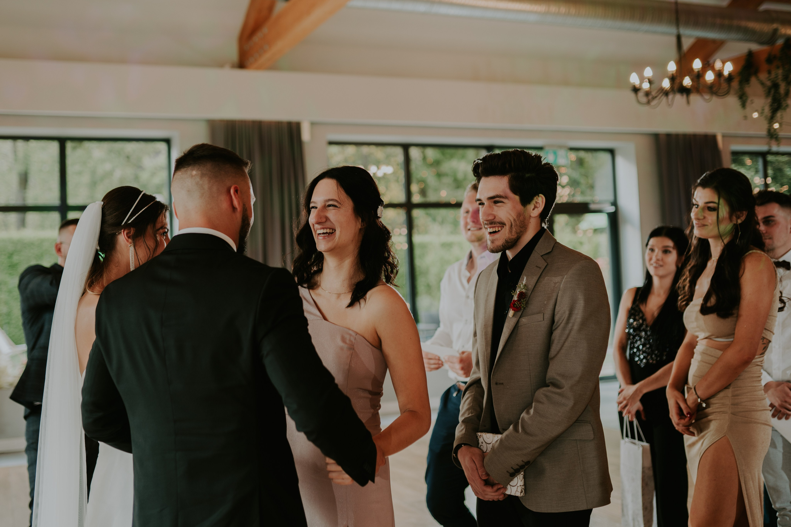 Sala Koralowa w Jaworzu: Opowieść o ślubie Nikoli i Kacpra. Karkowskafoto - fotografia miłości