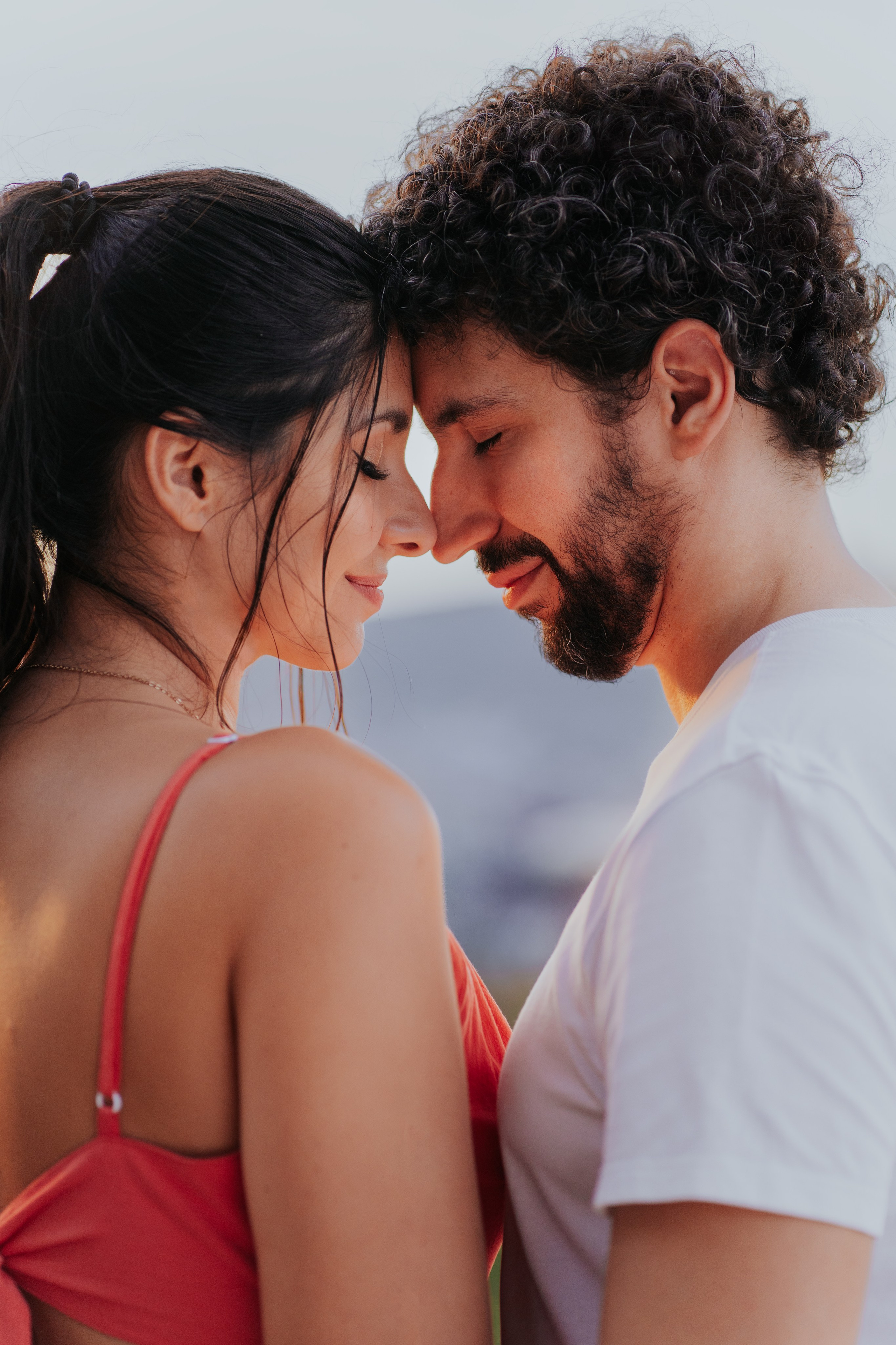 Love Story Montjuic. DiaFoto — Wow Photographer in Barcelona | Premium Barcelona Photoshoot Experience