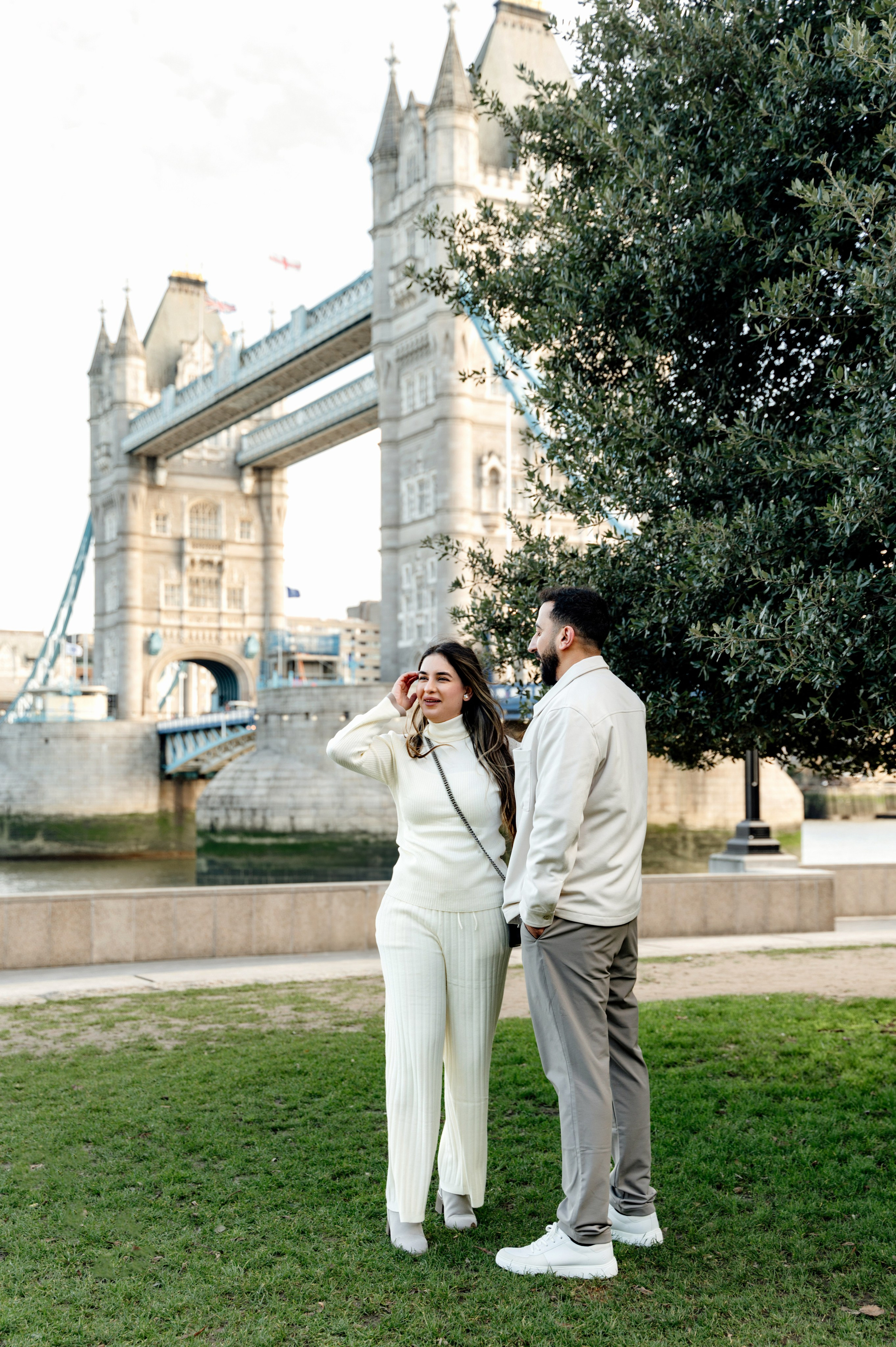 Tower Bridge Mahmood&Yalo. FAMILY AND WEDDING PHOTOGRAPHER IN LONDON MARINA RIVA