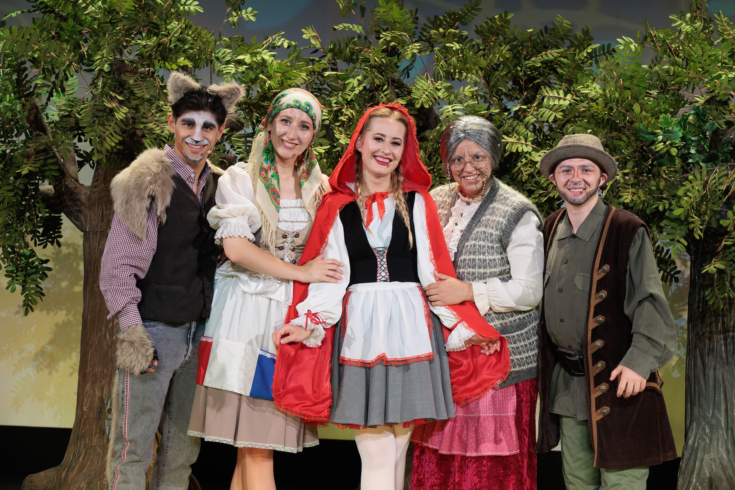 Povestea Scufita Rosie. Clounella. ✔️ Servicii foto si video in Chisinau Moldova - Cinematic.md