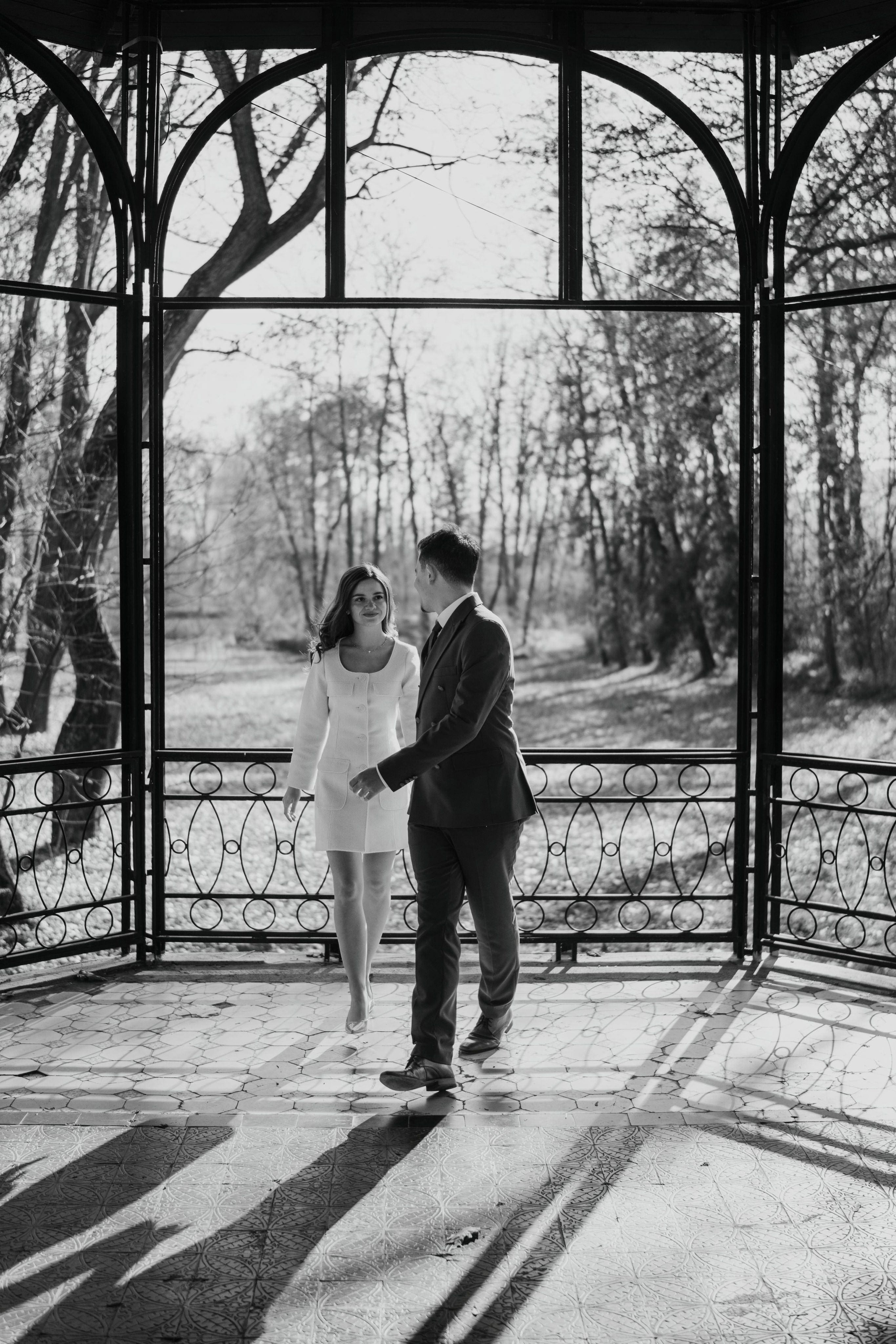 Sedinta Foto la Castelul Ghika. Raw Studio. Fotograful tau de nunta!