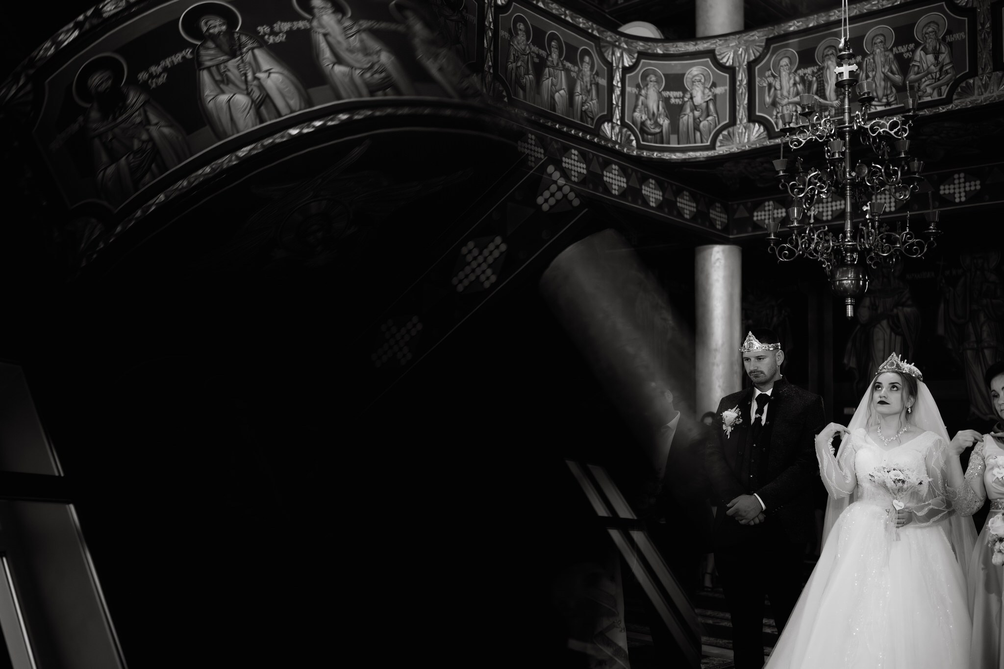 Fotograf profesionist de nuntă. Cu o abordare creativă și tehnici unice, spunem povestea voastră prin imagini pline de iubire și naturalețe. Descoperă arta fotografiei de nuntă . Fotograf Iasi, fotograf de nunta Suceava. Fotografii de nuntă. Pachet fotografii de nuntă. Fotograf Iasi, fotograf Suceava, fotograf Botosani, fotograf Romania. Servicii foto nuntă. Servicii foto-video.