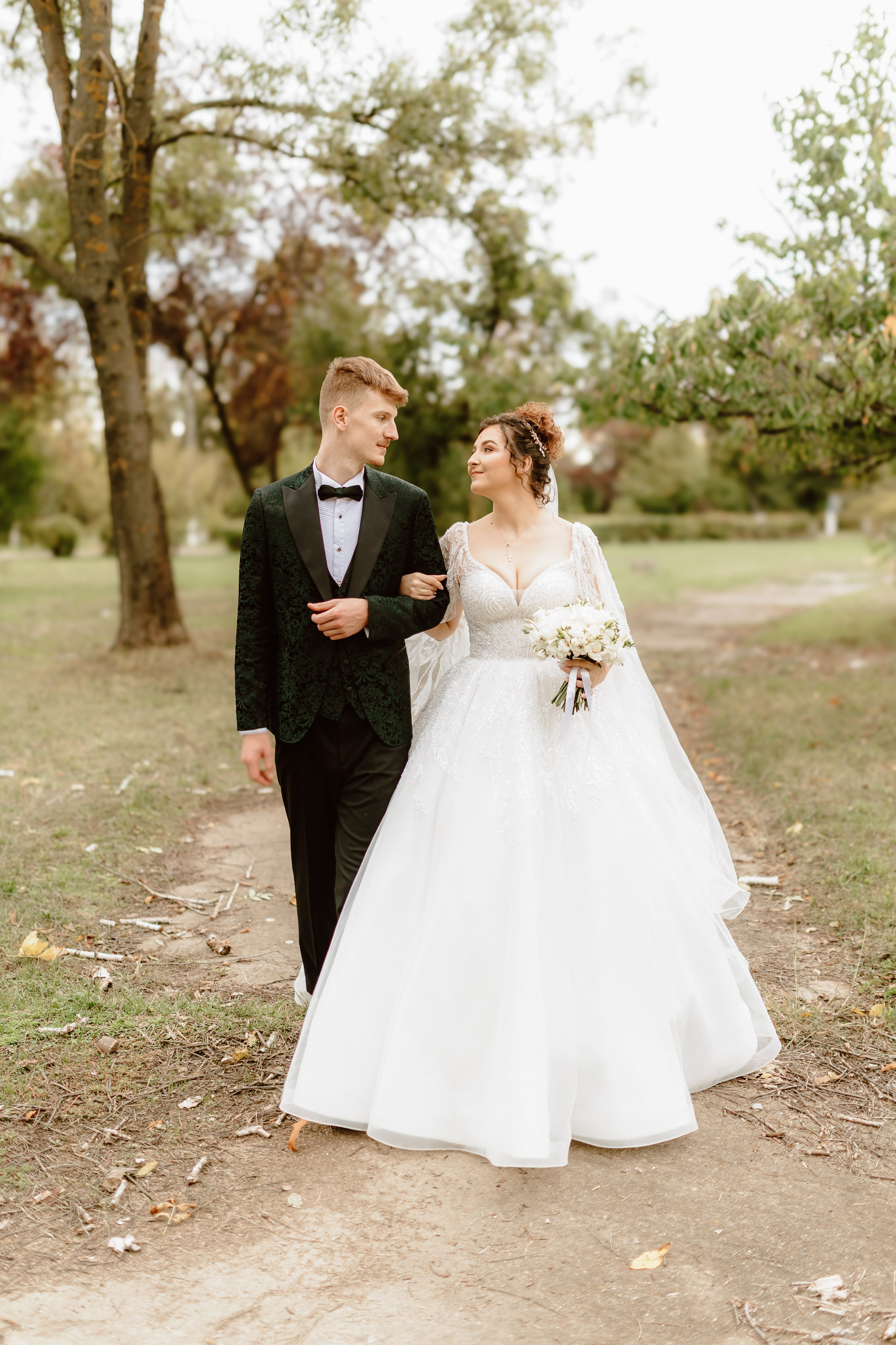 Alexandra & Adrian 🍀🧡🌿. Stefan Teodorescu — Fotograf de Nunta