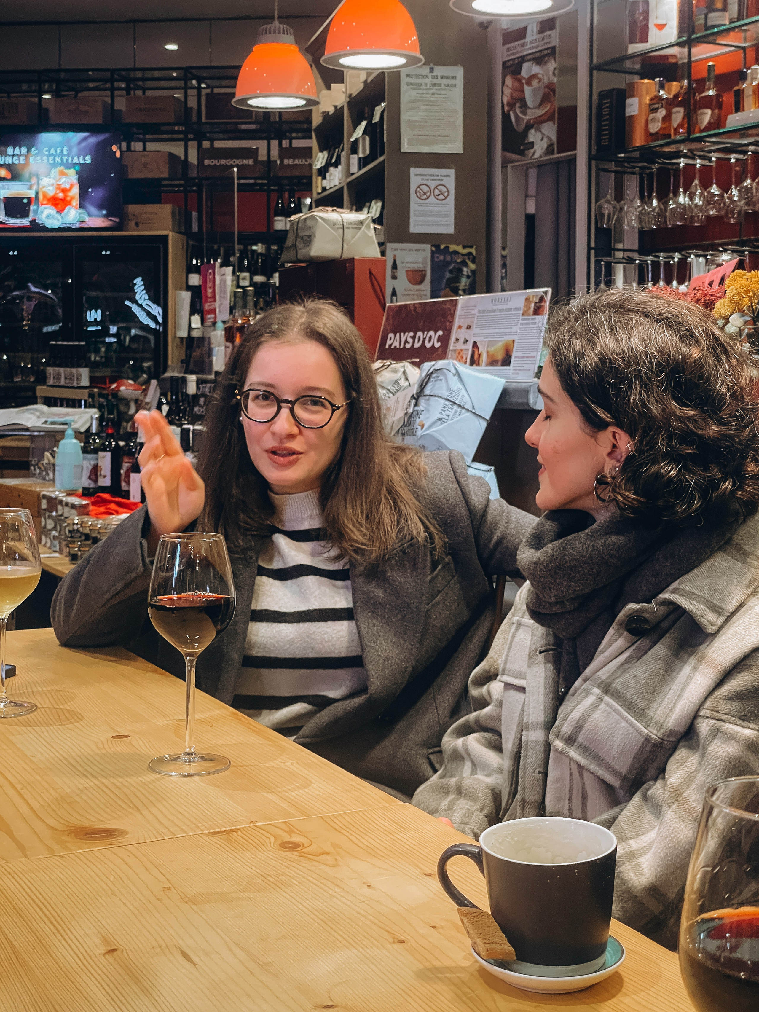 Event photo session for Art brunch Toulouse. Eugenie Smirnova — wedding, corporate and lifestyle photographer in Toulouse and Southwest France