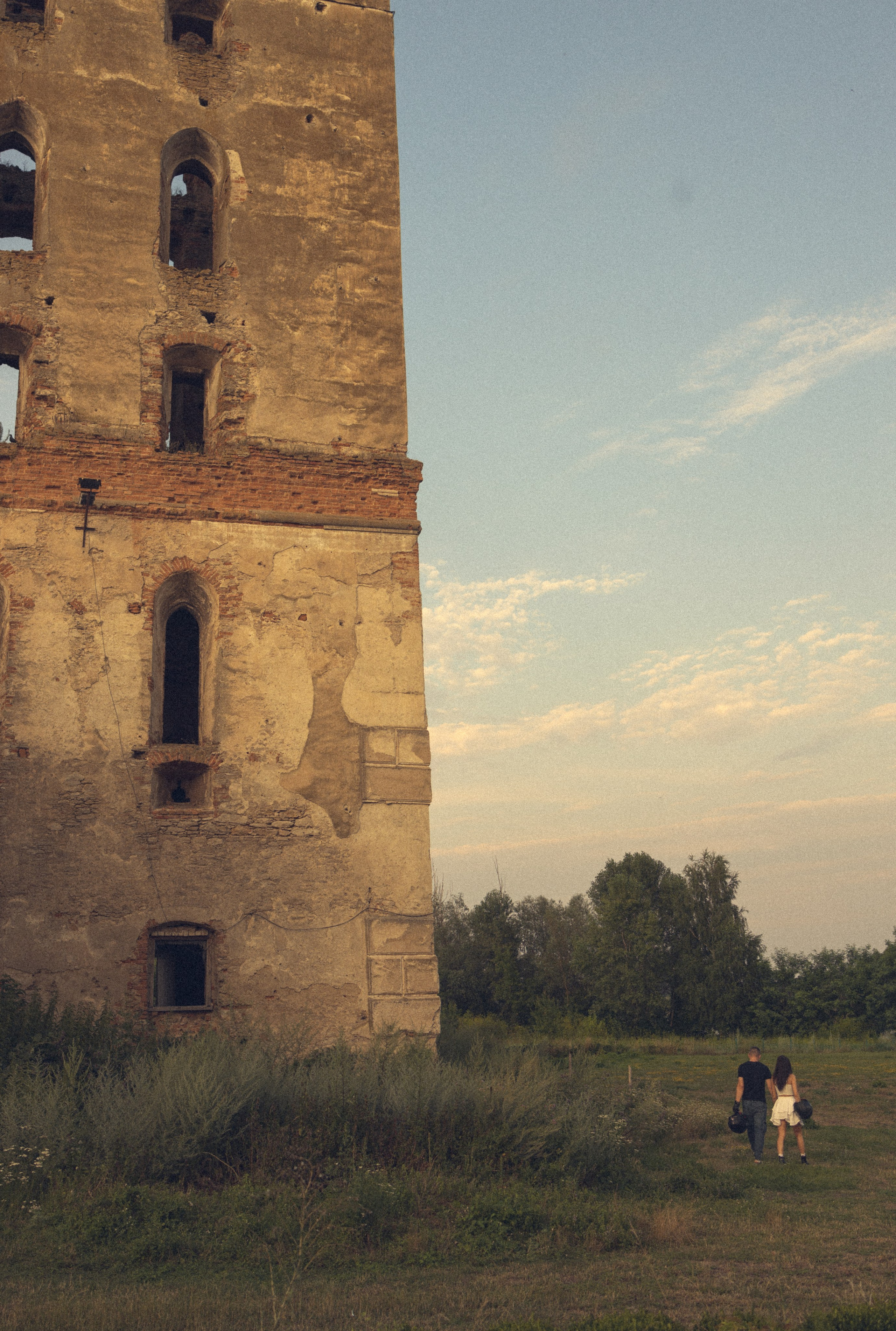 Balade en moto. Histoires d’amour, séances photos de famille et de mariage en France