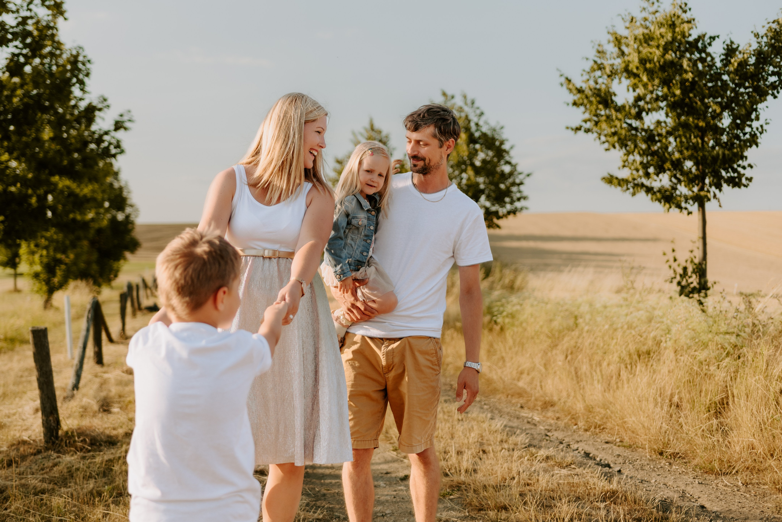 Lucka and family. Lifestyle, wedding and family photographer