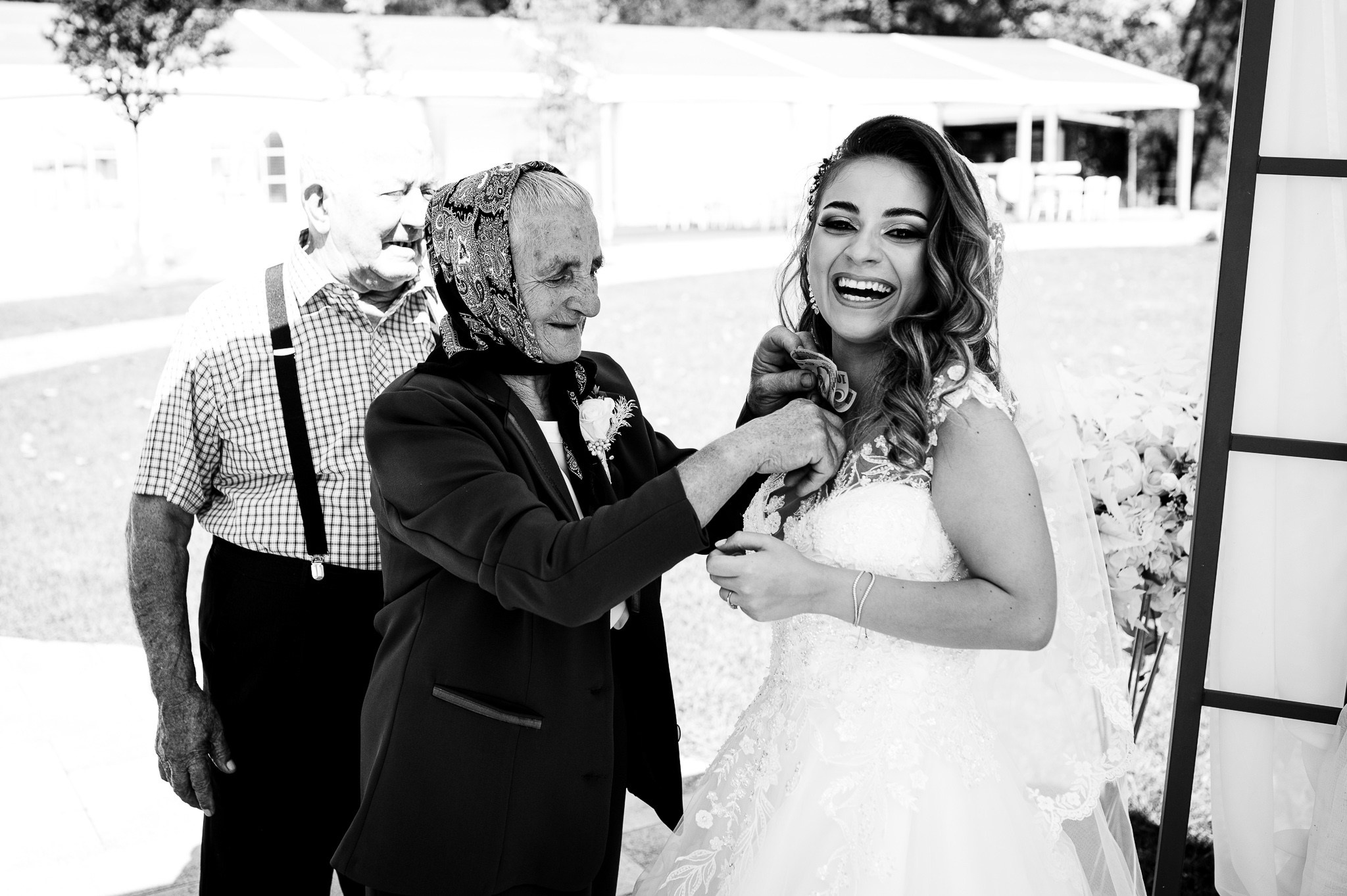 Carmen & Ciprian. Mugurel Olteanu Fotograf