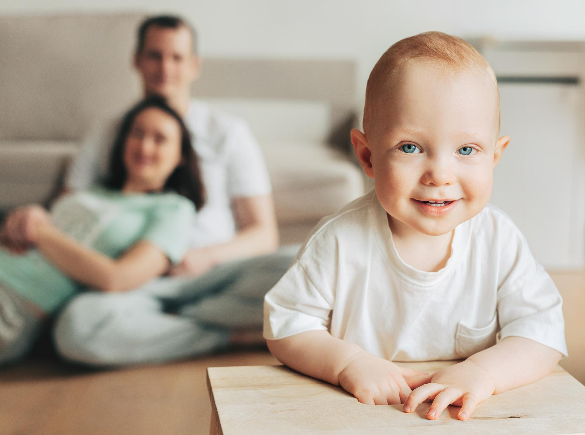 Home photo shoot in Prague. Домашняя фотосъёмка в Праге. Family and wedding photographer in Prague Natalia Fedori