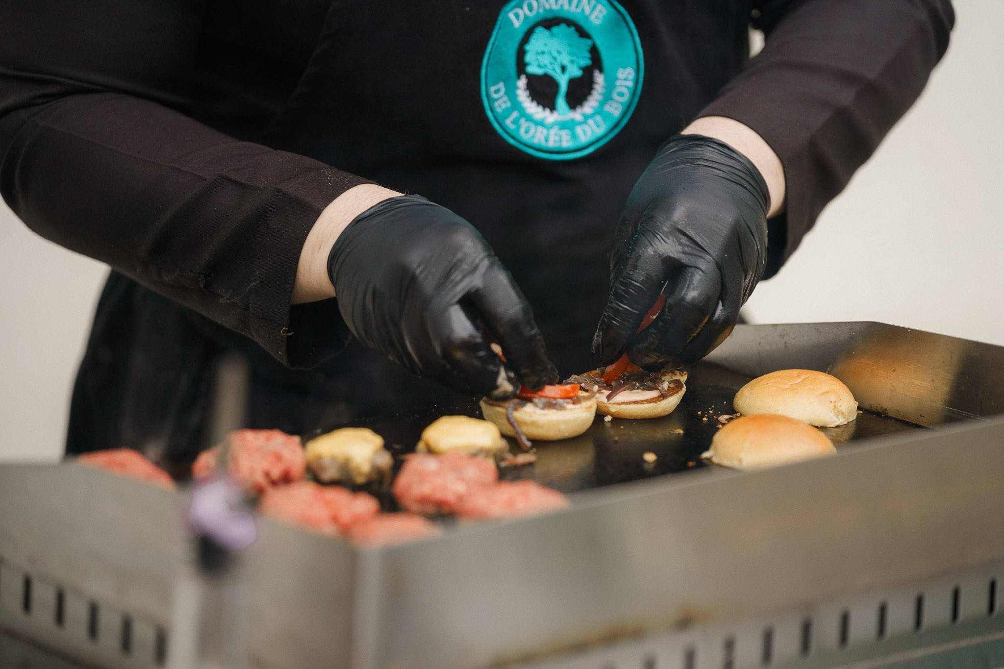 K& F, destination wedding photographer in L’Orangerie de l’Orée du Bois, France