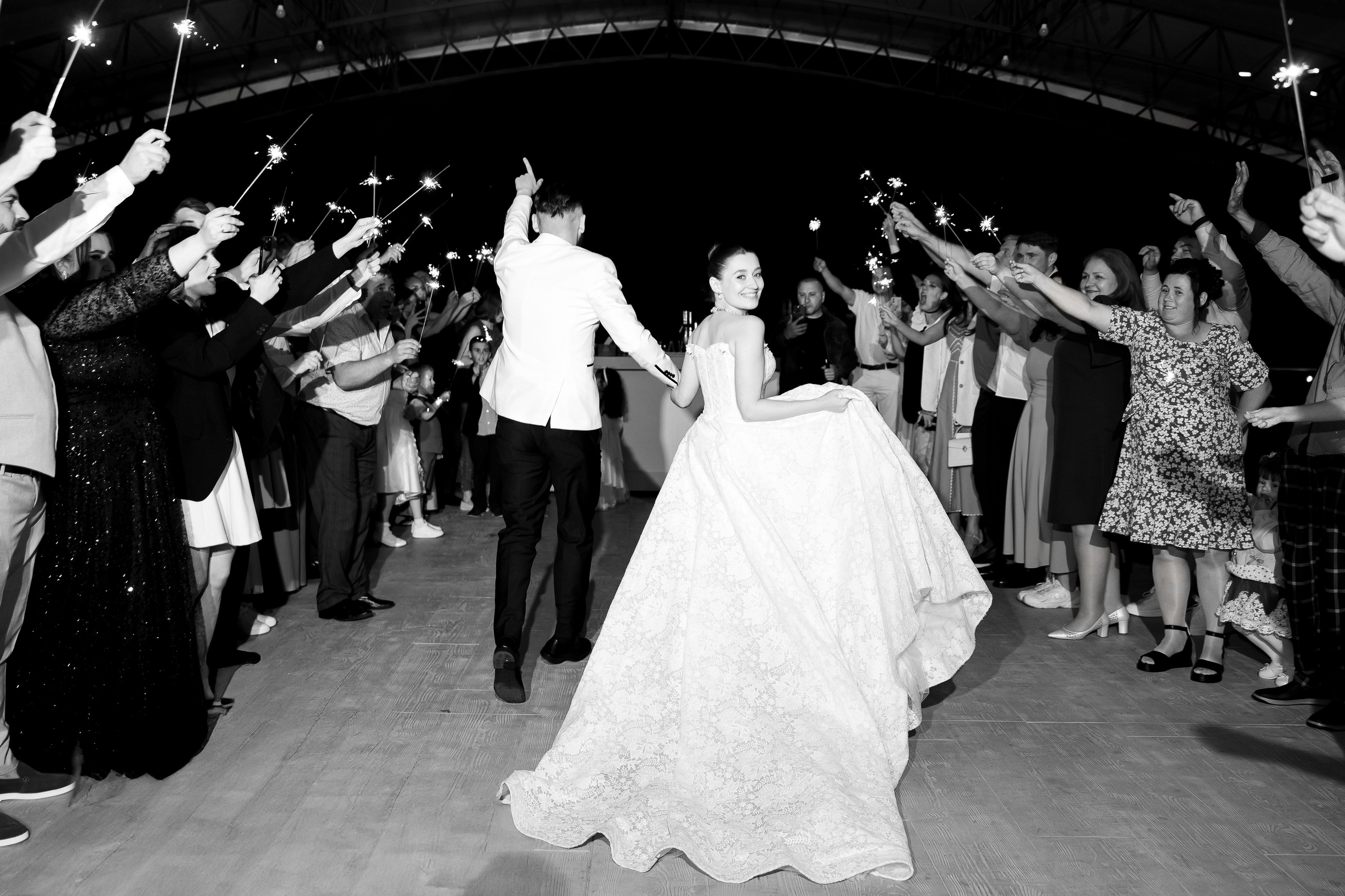 Florin & Corina — Complexul Turistic Costesti — Wedding Day. Servicii Foto și Video 067188353