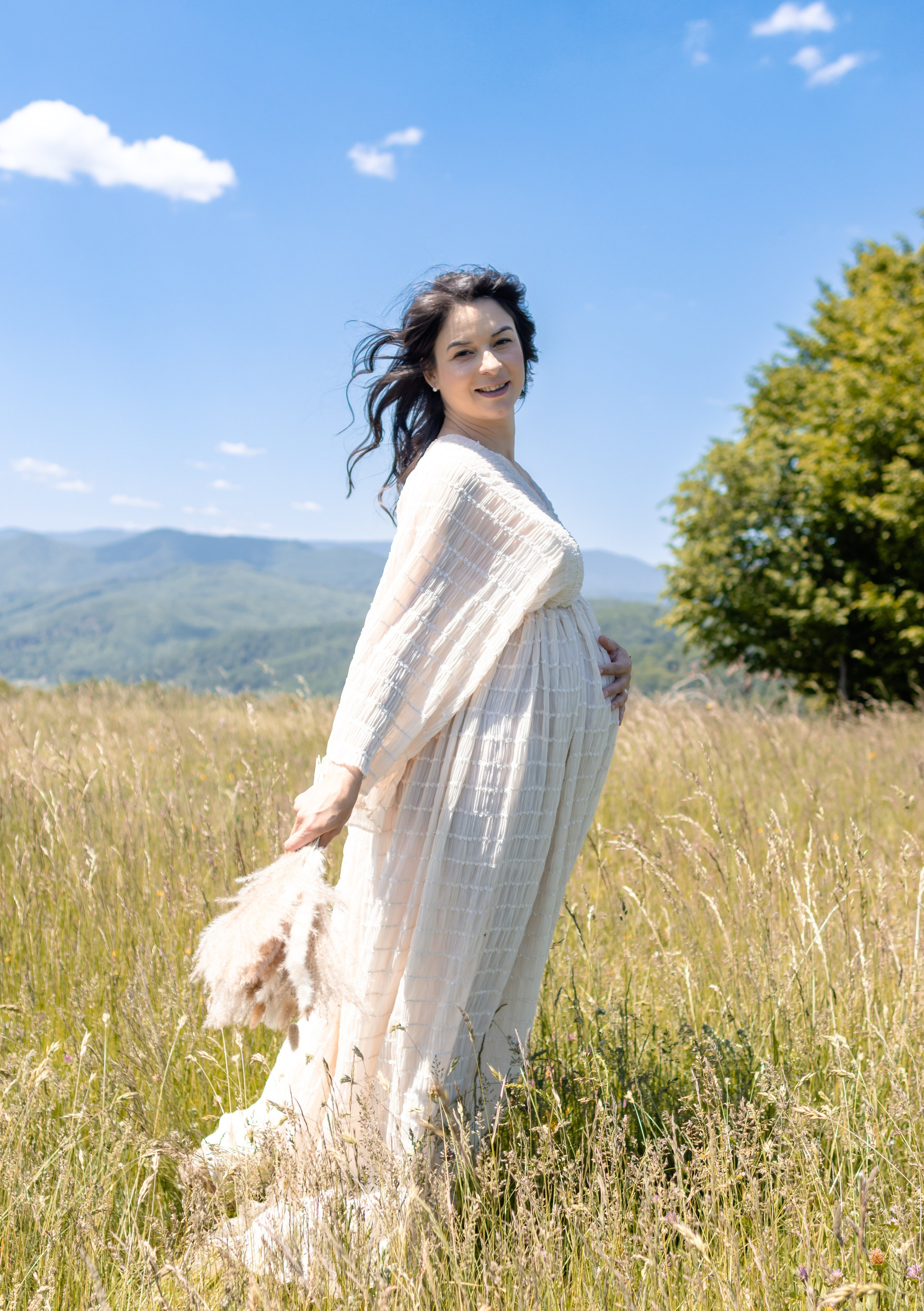 Aniela Petreanu. Alutza Visuals