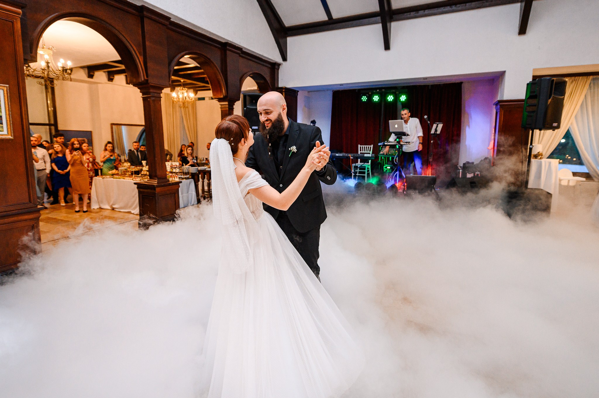 Tina & Catalin. Mugurel Olteanu Fotograf