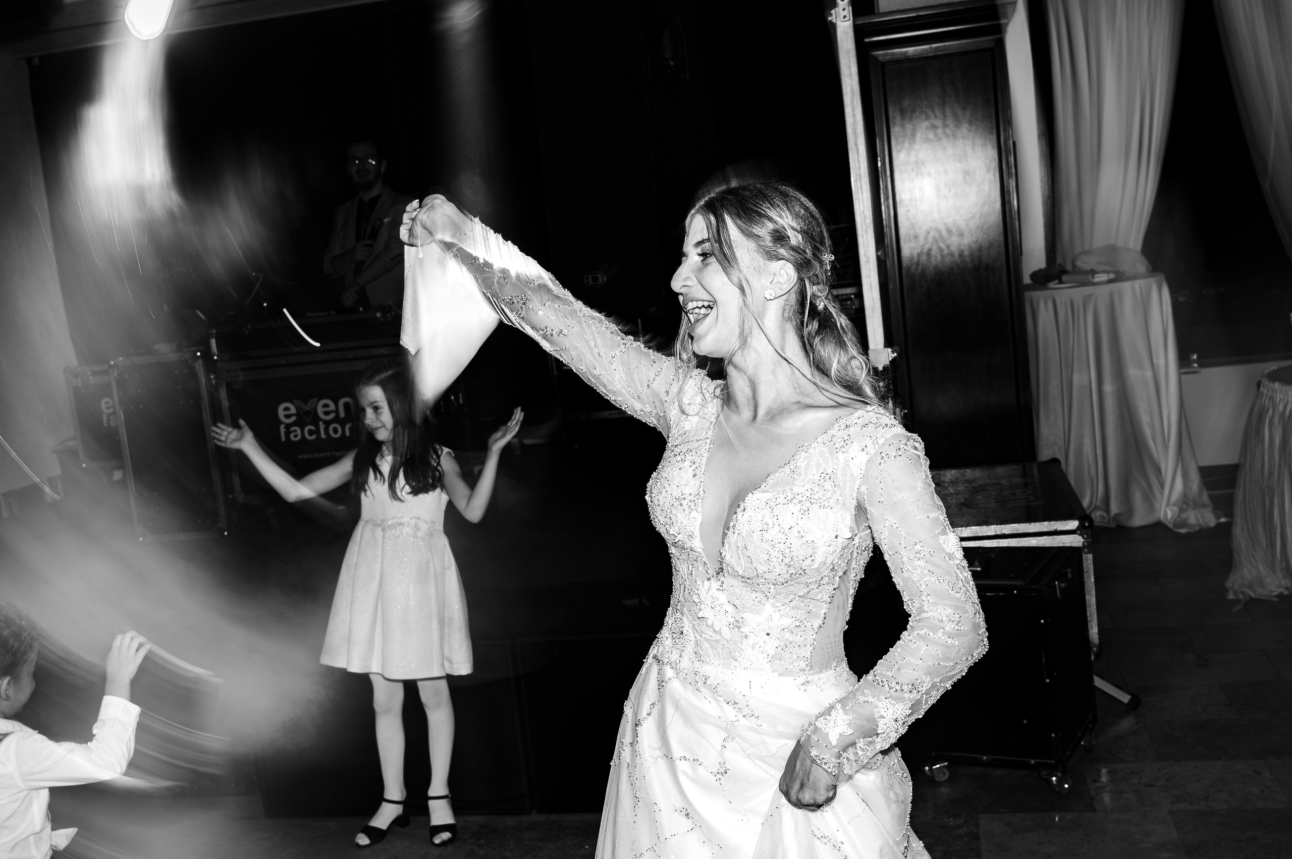 Teodora & Mihai. Mugurel Olteanu Fotograf