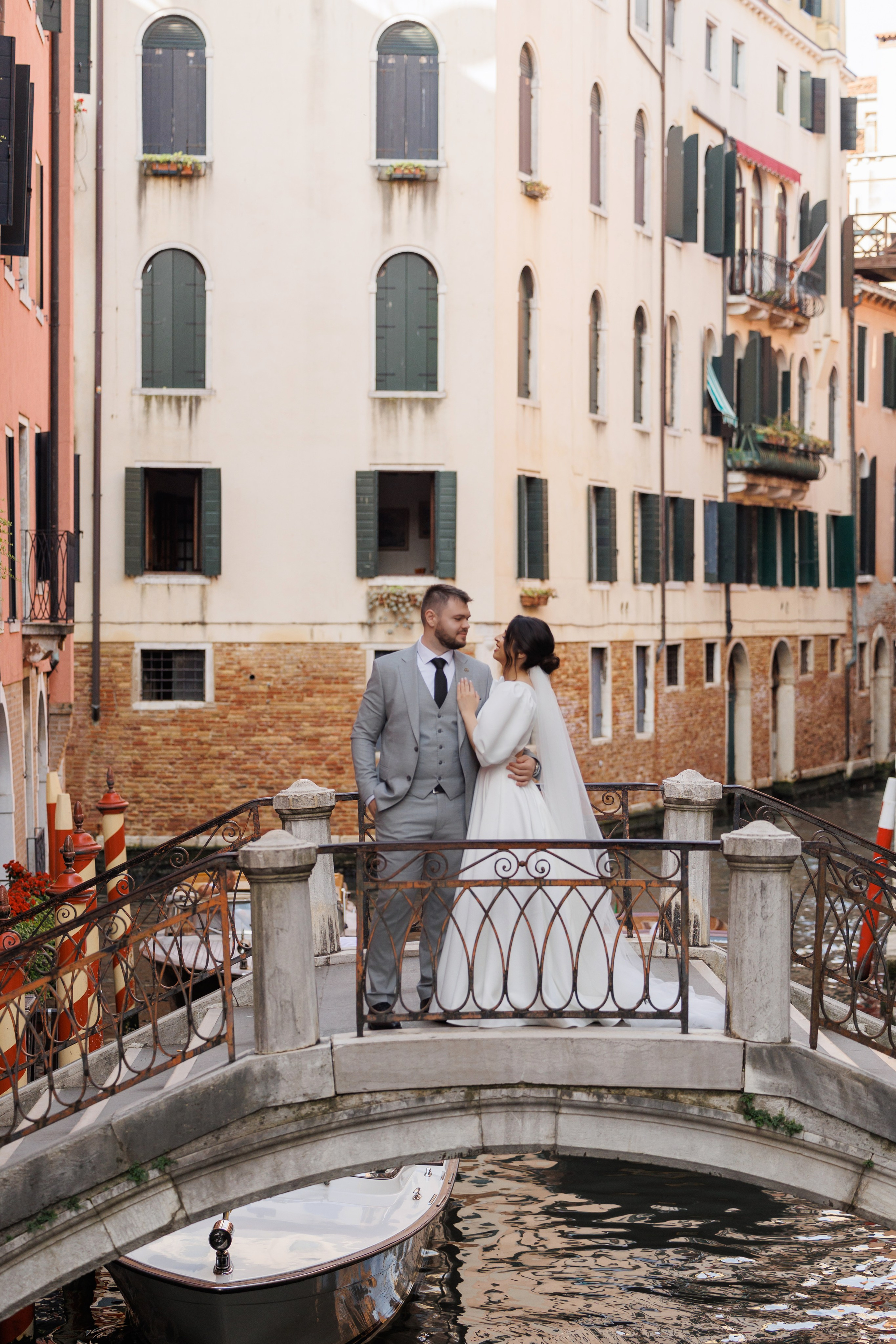 Wedding. Fotografo professionista specializzato in fotografia di matrimoni, cermonie ed eventi!