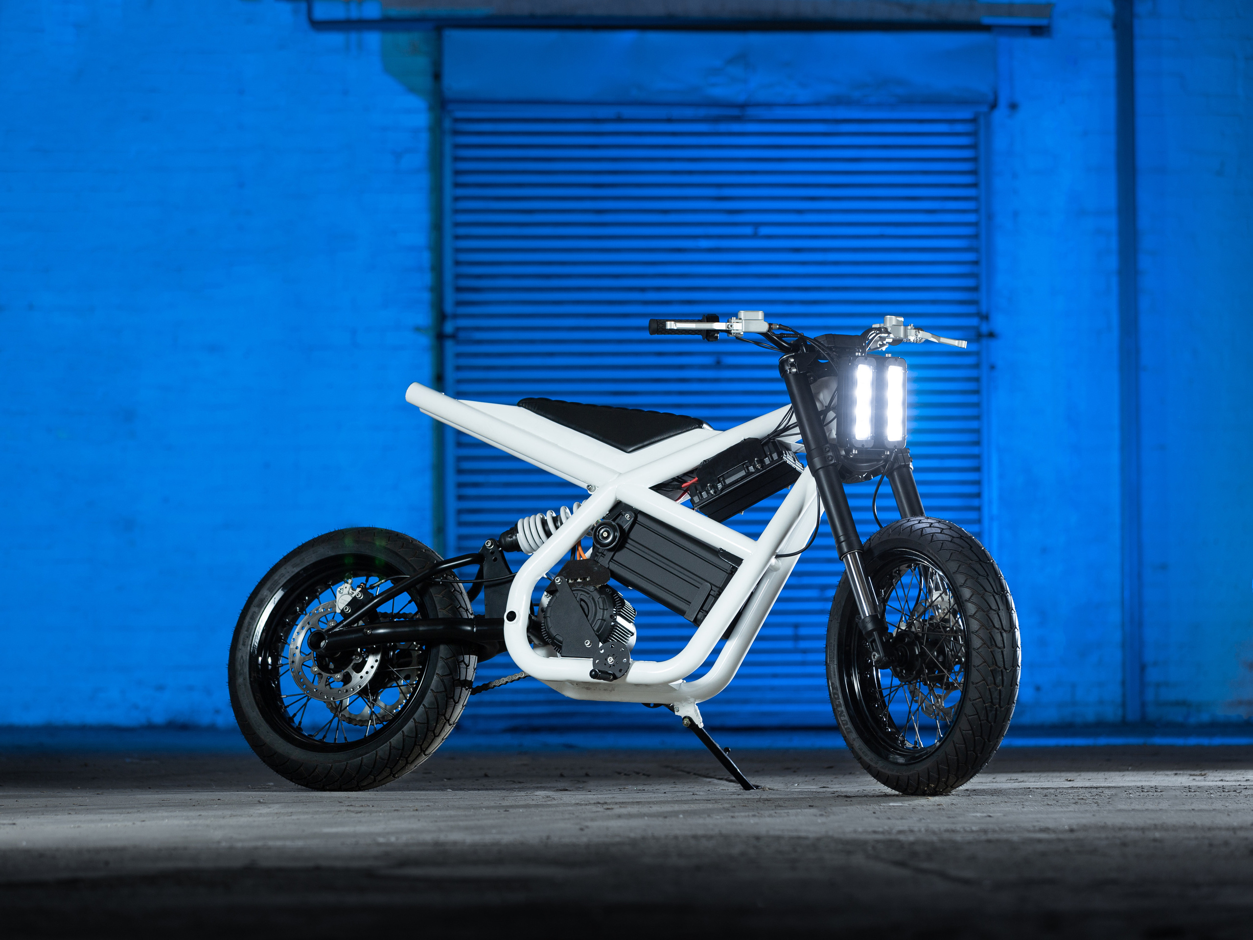 Studio. Automotive photographer based in London