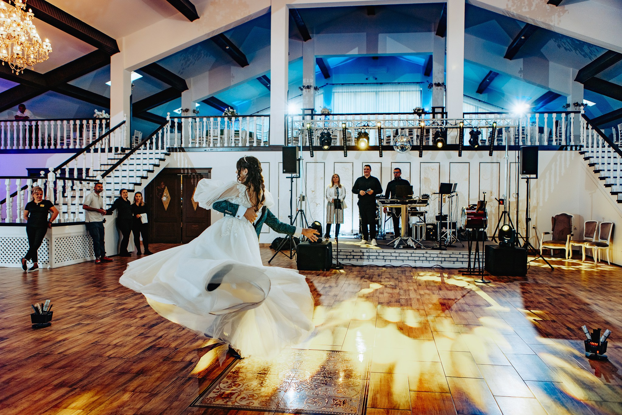 Radu si Diana. Wedding photographer and videographer