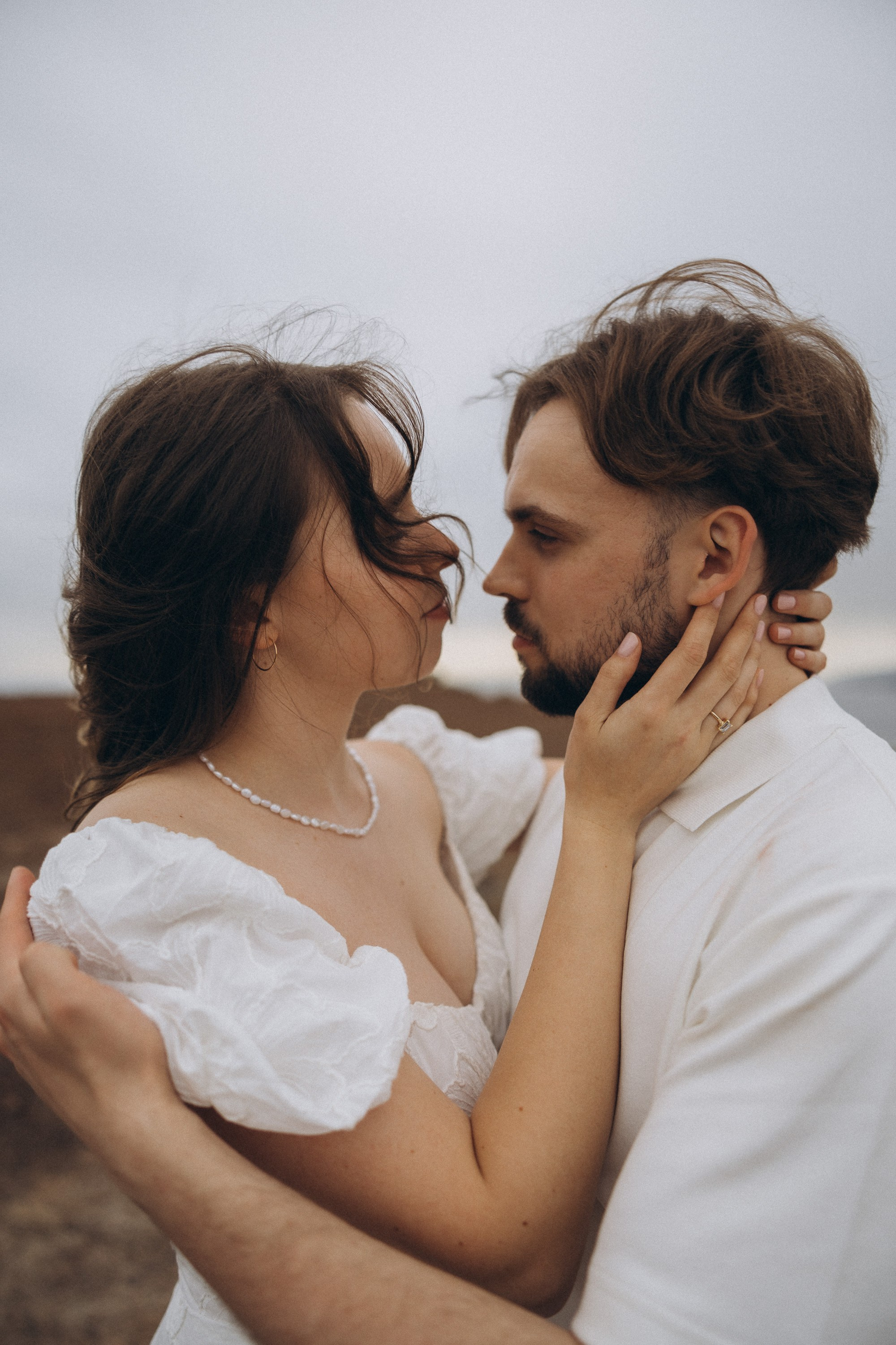 Surprise marriage proposal in São Lourenço, Madeira – romantic couple photography on dramatic coastal cliffs