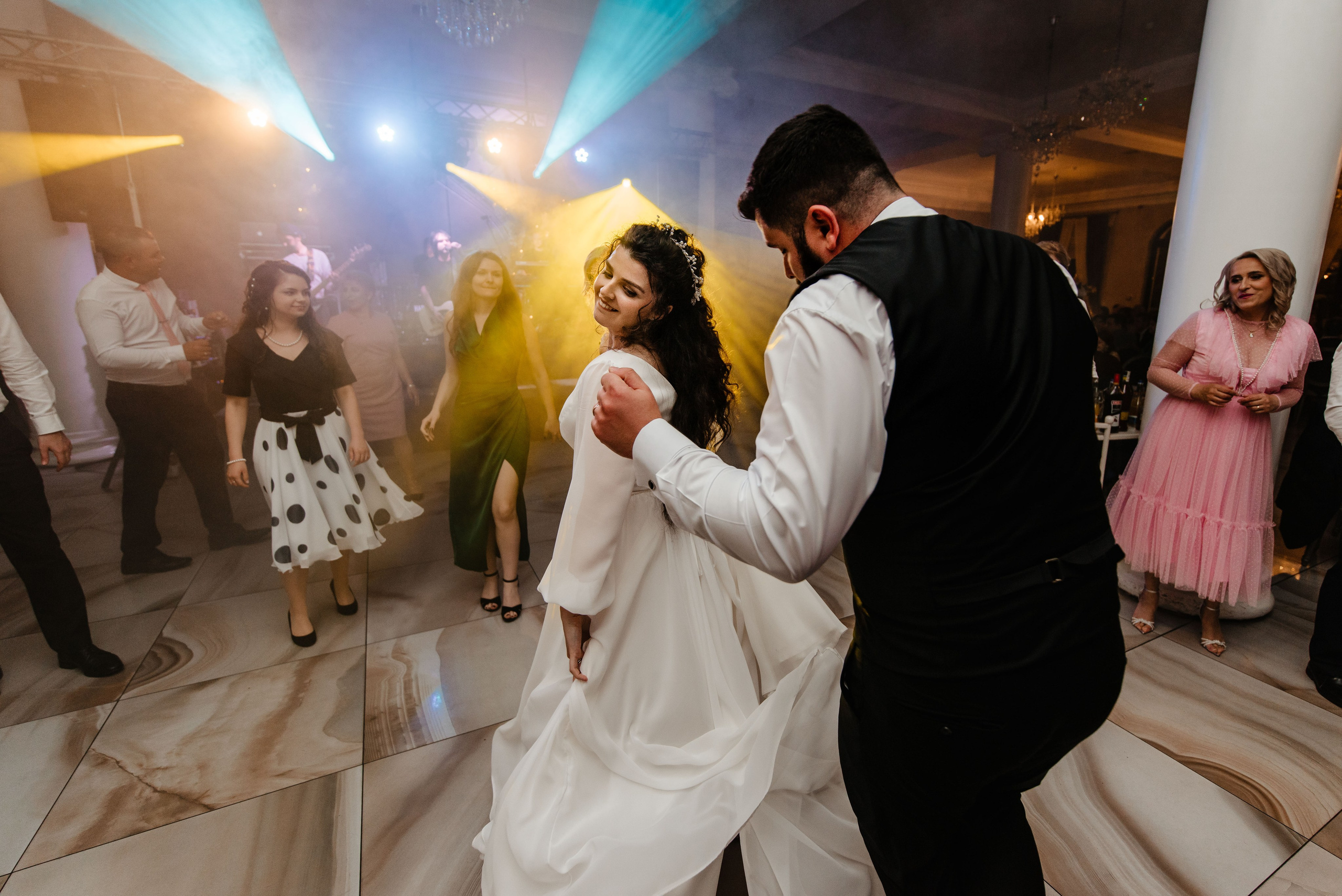 Radu Rahovan Fotograf de nuntǎ Cluj - Zalau - Alba - Târgu Mureș - Bistrița