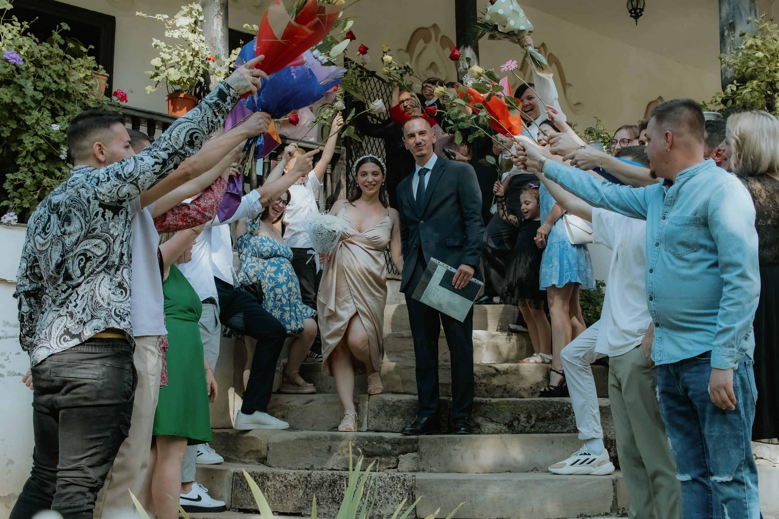 Ana & Alex. Fotograf si videograf — evenimente si studio