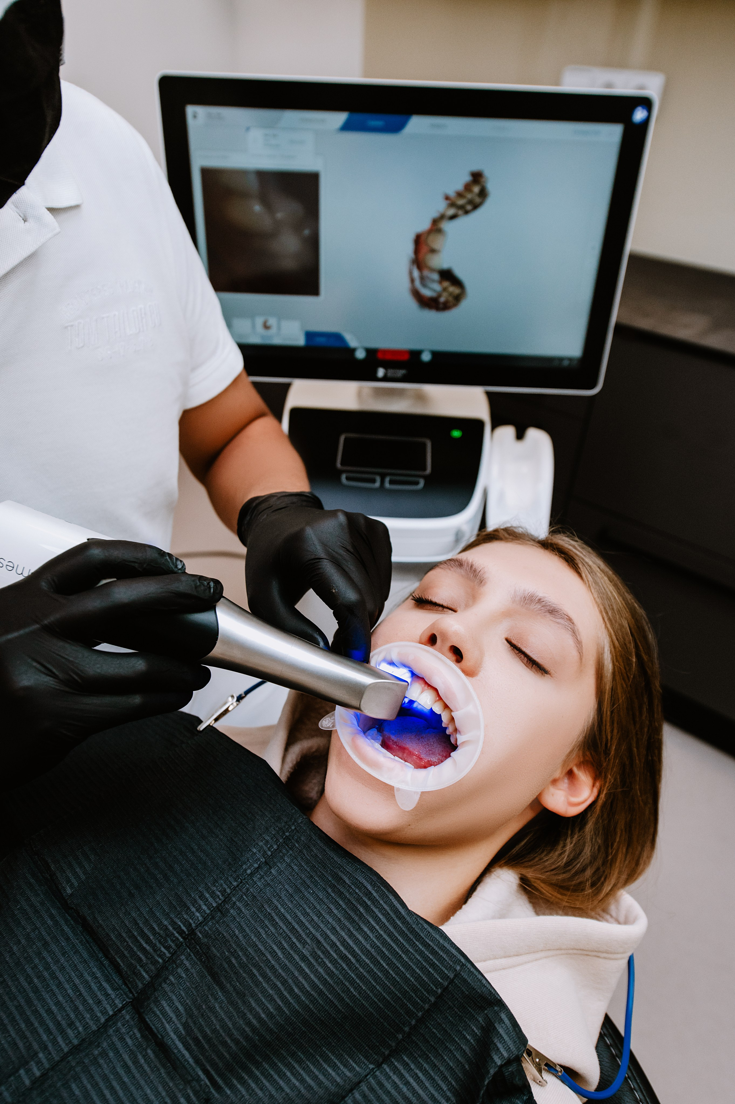 EDClinic dentistry in Prague. ANNA-MARIA PHOTO CONTENT CREATOR — фотограф, естет, художник і візуальний експерт Instagram у Празі