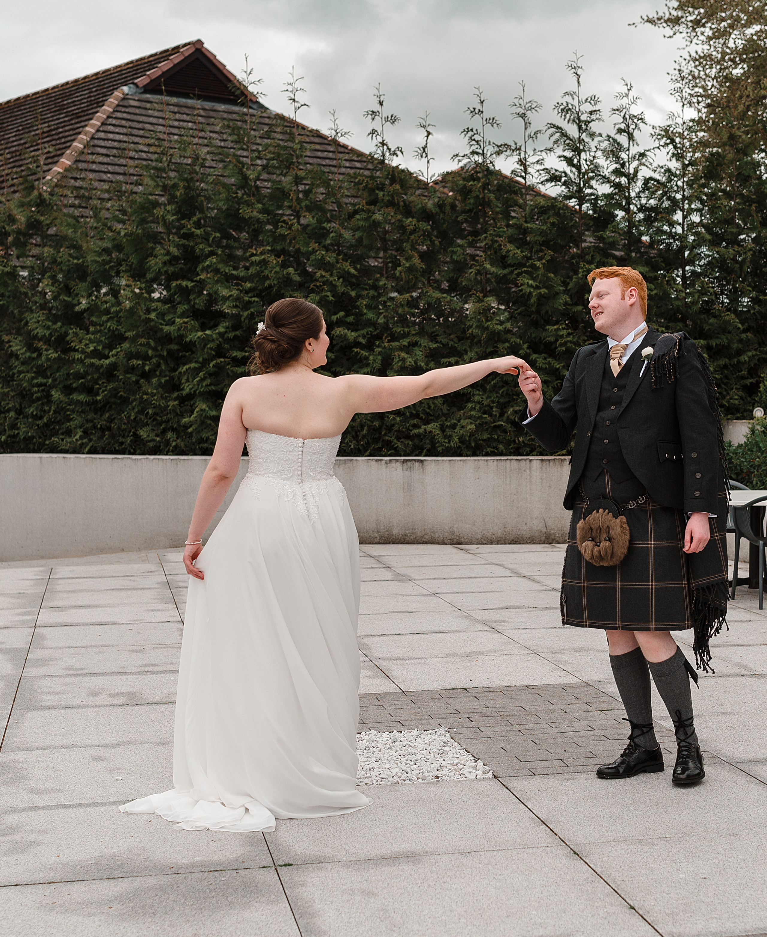 Wedding photos. Portrait and Family photographer based in Larkhall Scotland