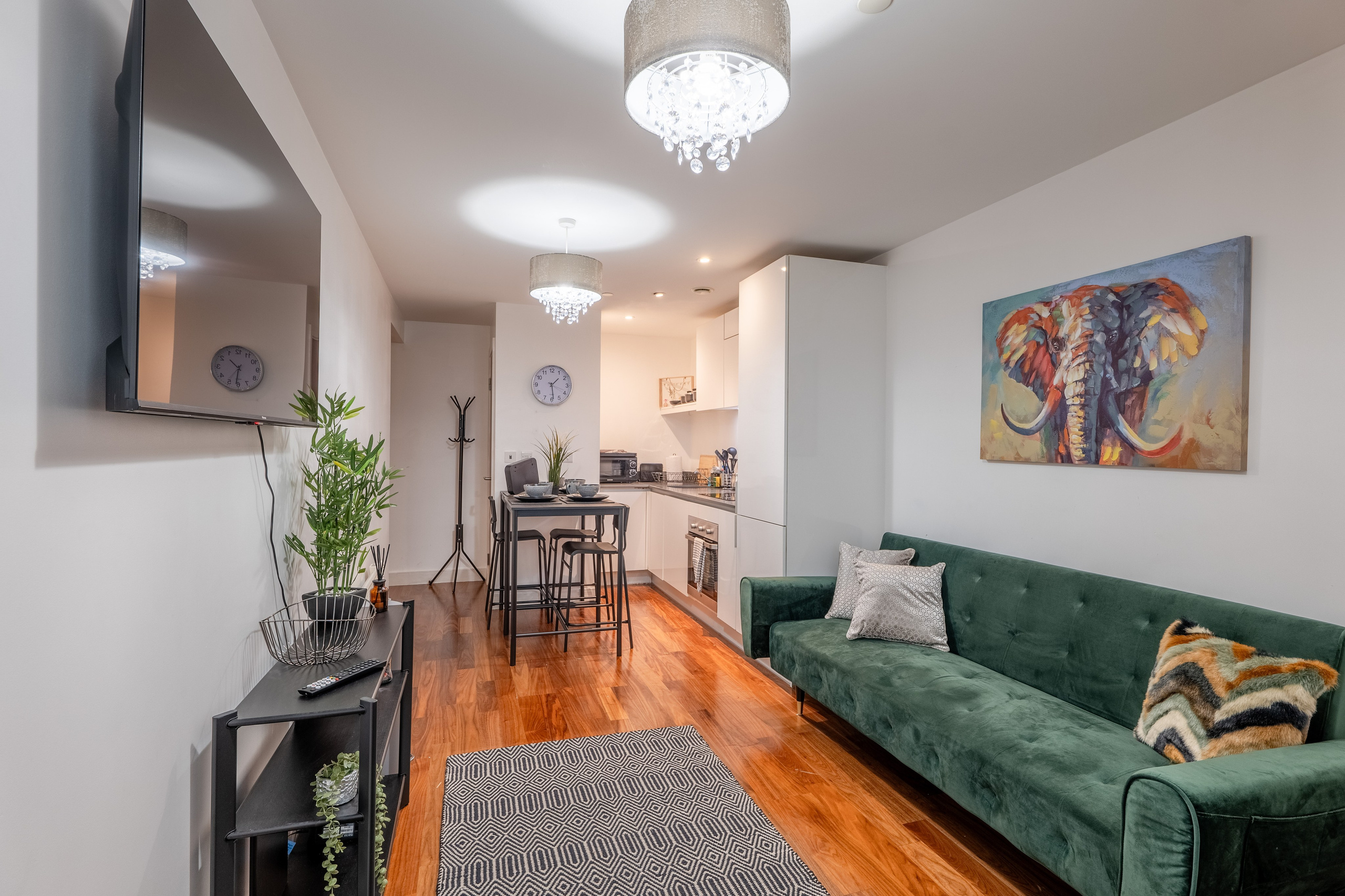 Ricco Stays. Sola SLY | London Photographer and Videographer