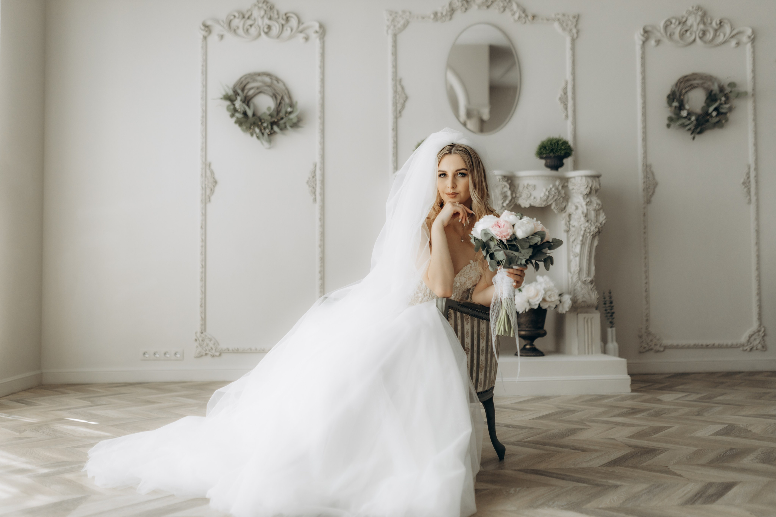 Nikolly & Constantin. Home