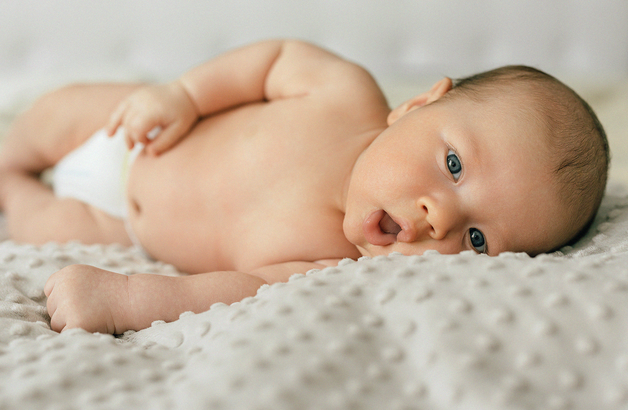 Фотосъёмка малыша дома. Family and wedding photographer in Prague Natalia Fedori