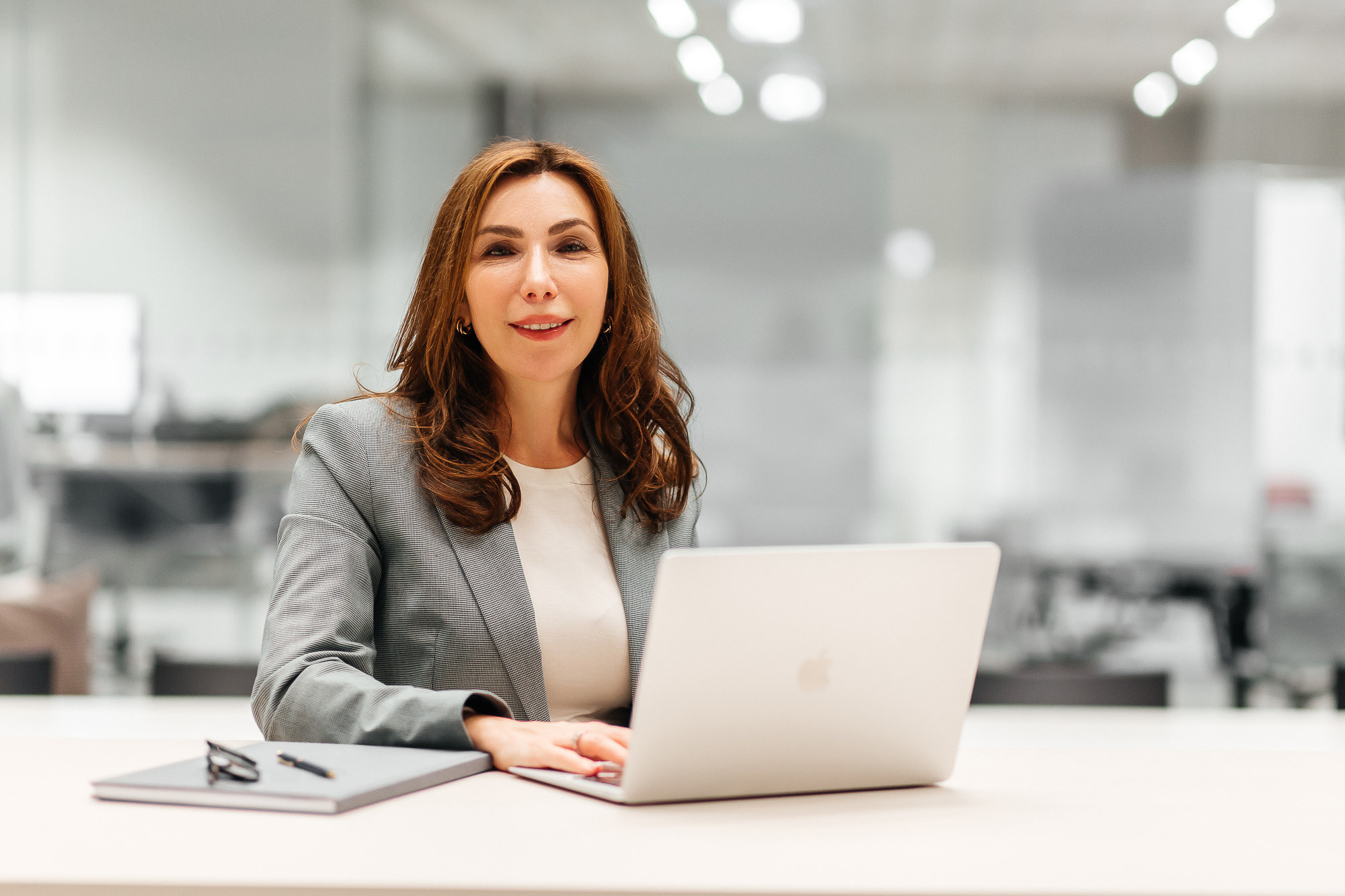 Businessportraits für Finanzberater/in. Hochzeitsfotografie in Berlin Nataliia Schütze