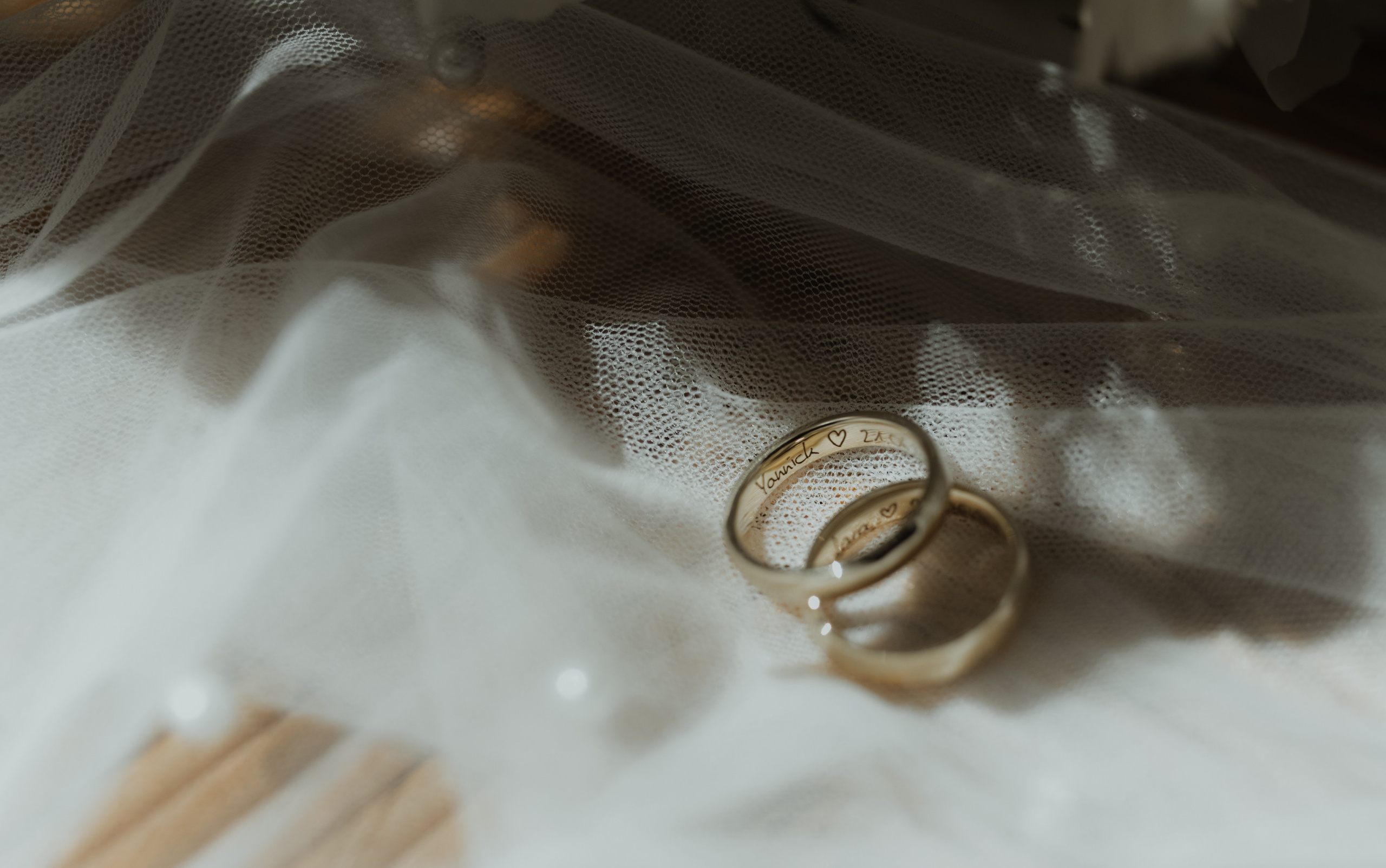 Hochzeitsreportagen & echte Liebesgeschichten | Blog von Anna Saribekyan. Anna Saribekyan – Beste Hochzeitsfotografin in Würzburg, Top 10 in Deutschland