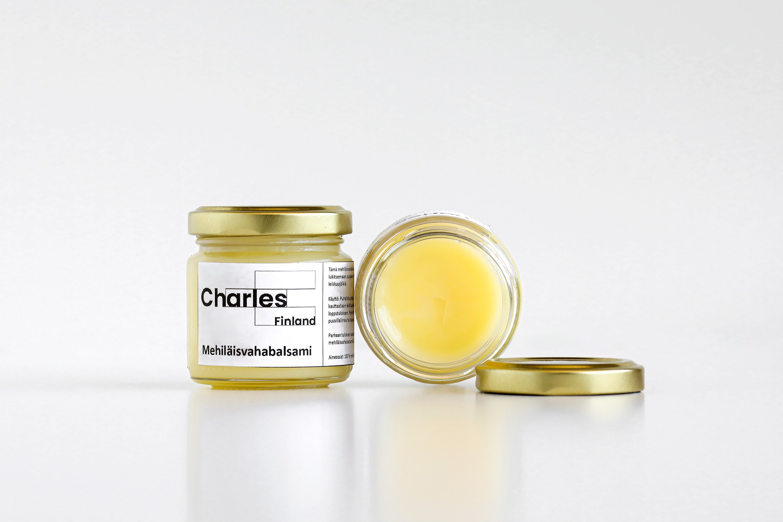 Aiheen valokuvaus. Ekaterina Mansur, muotokuvafotografi Suomessa (Helsingissä ja Uudellam