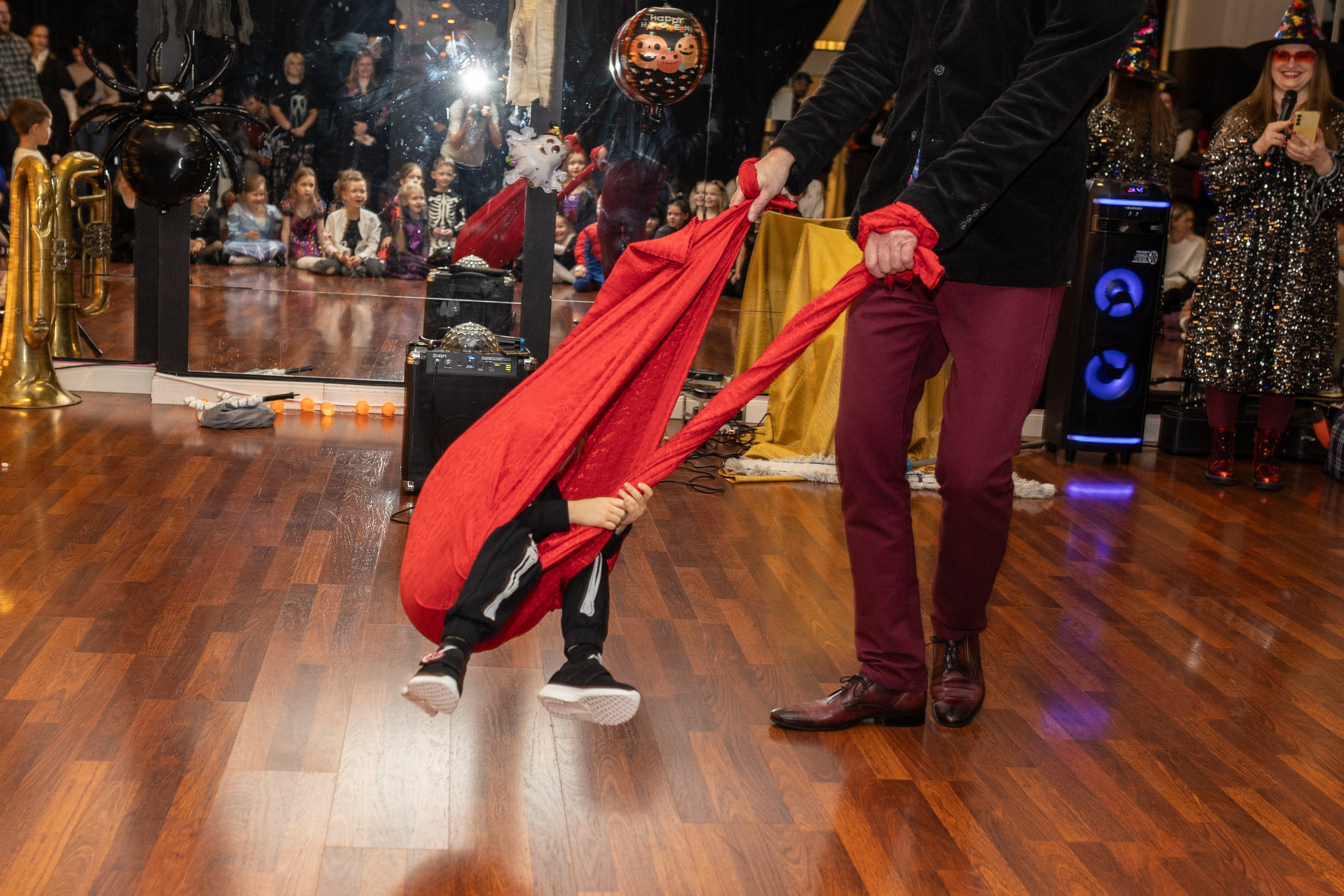 Leo dance studio Helloween 2025. Семейный и детский фотограф в Варшаве Мила Бобровская