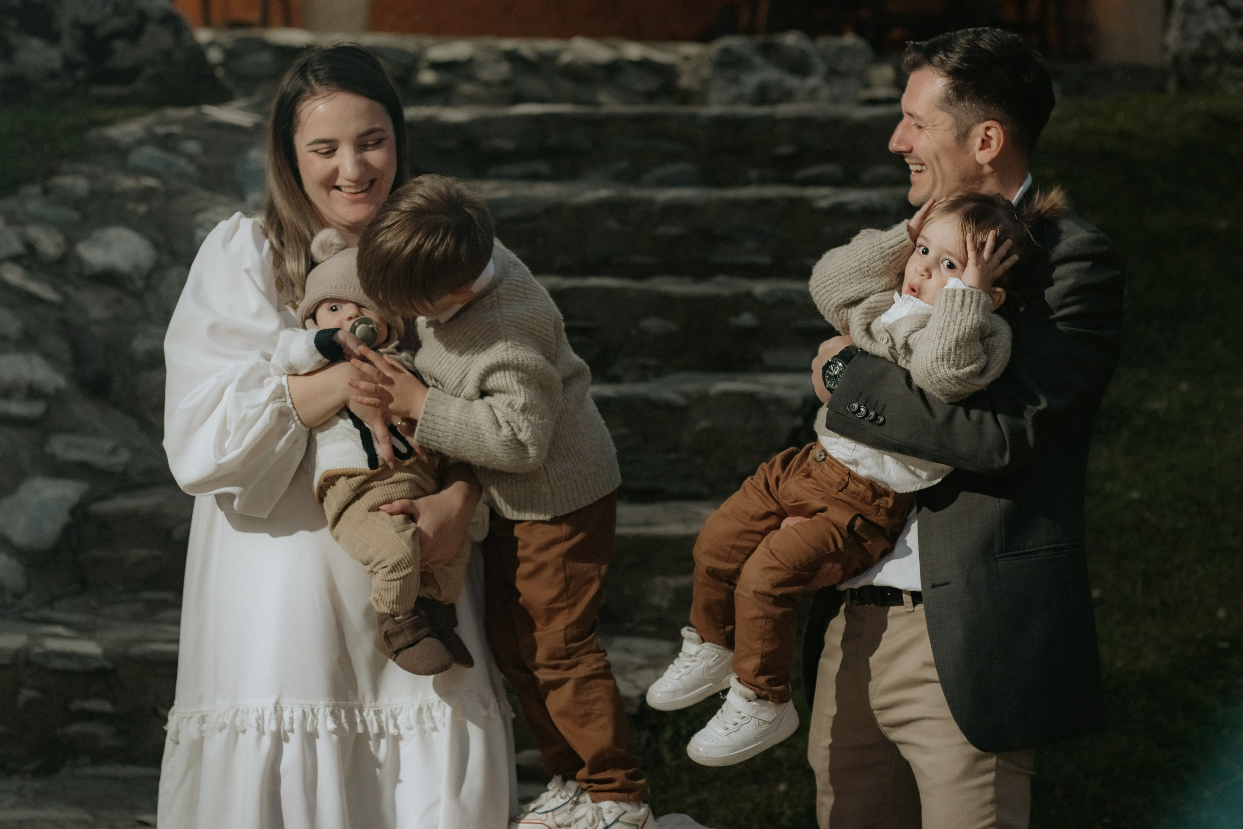 Razvan. Fotograf si videograf — evenimente si studio