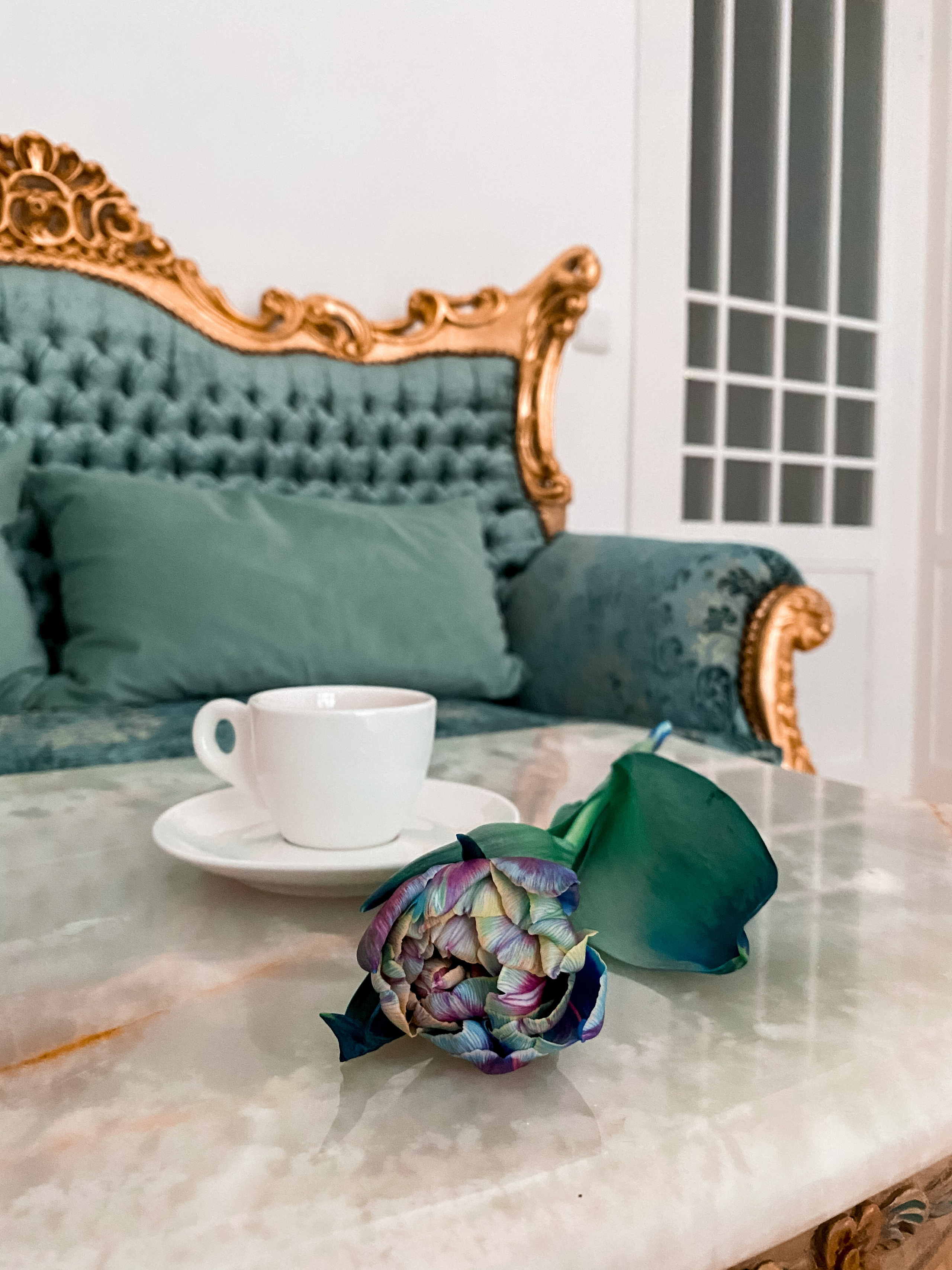 Saint Monica beauty studio in Prague. ANNA-MARIA PHOTO CONTENT CREATOR — фотограф, естет, художник і візуальний експерт Instagram у Празі