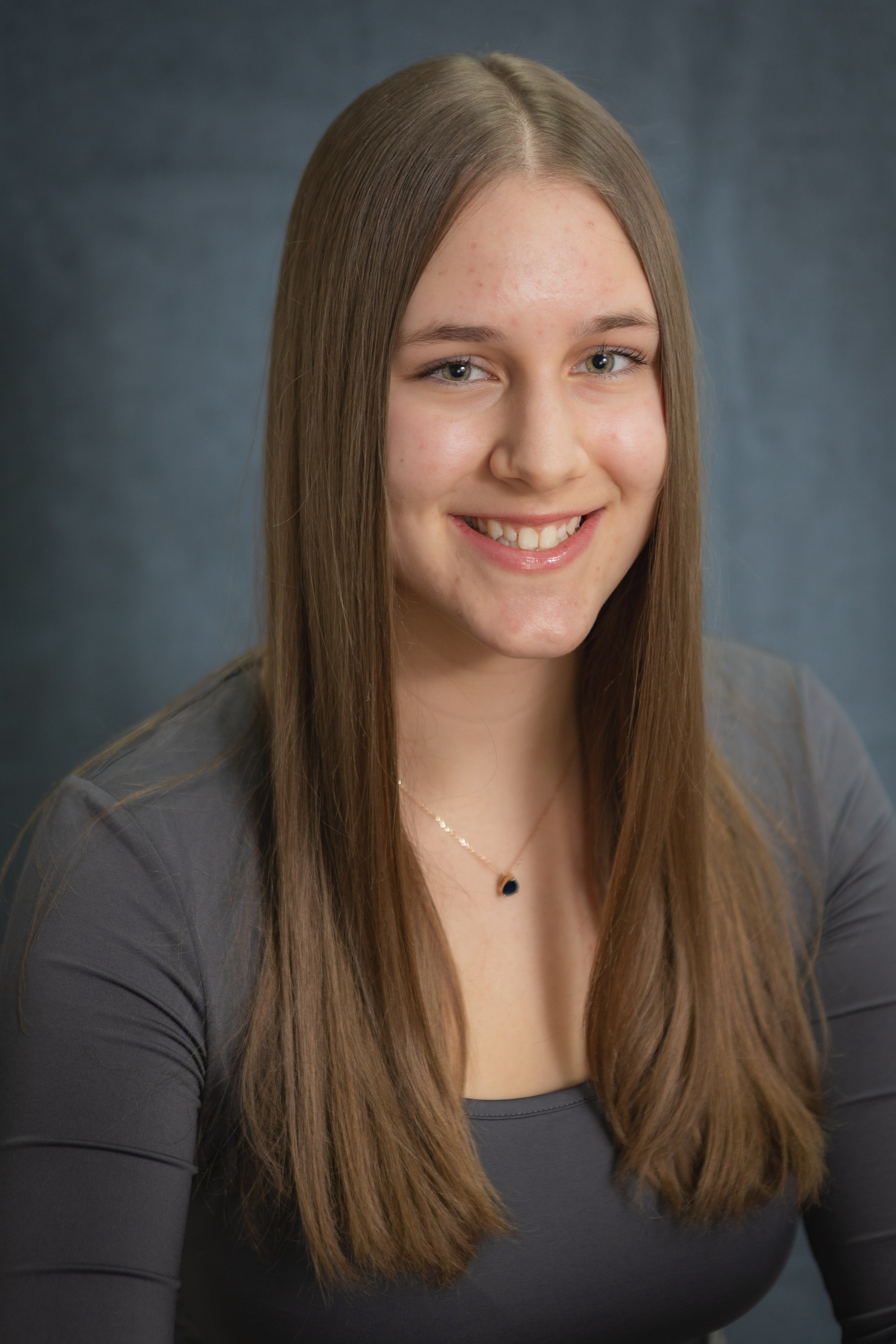 Schüler. Adelya Tomin