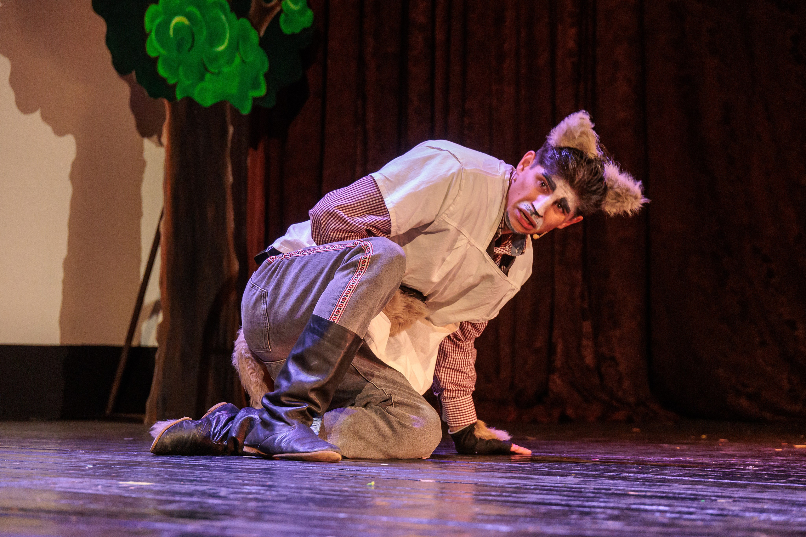 Povestea Scufita Rosie. Clounella. ✔️ Servicii foto si video in Chisinau Moldova - Cinematic.md