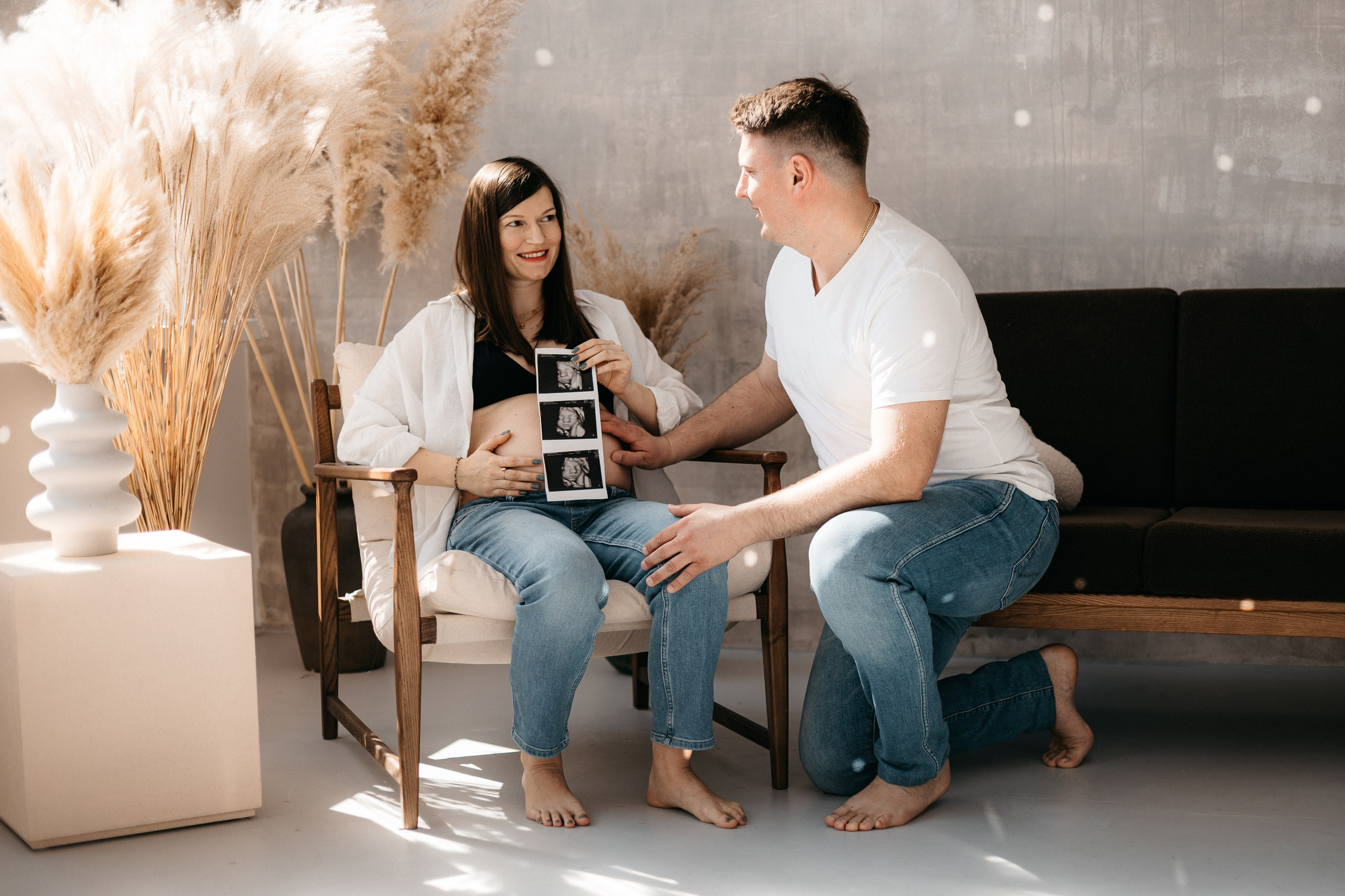 Pełna emocji fotografia sesja ciążowa lifestyle | Natalia Malinowska Fotografia | Augustów Warszawa. Natalia Malinowska Fotografia | Fotograf ślubny i rodzinny Augustów Warszawa